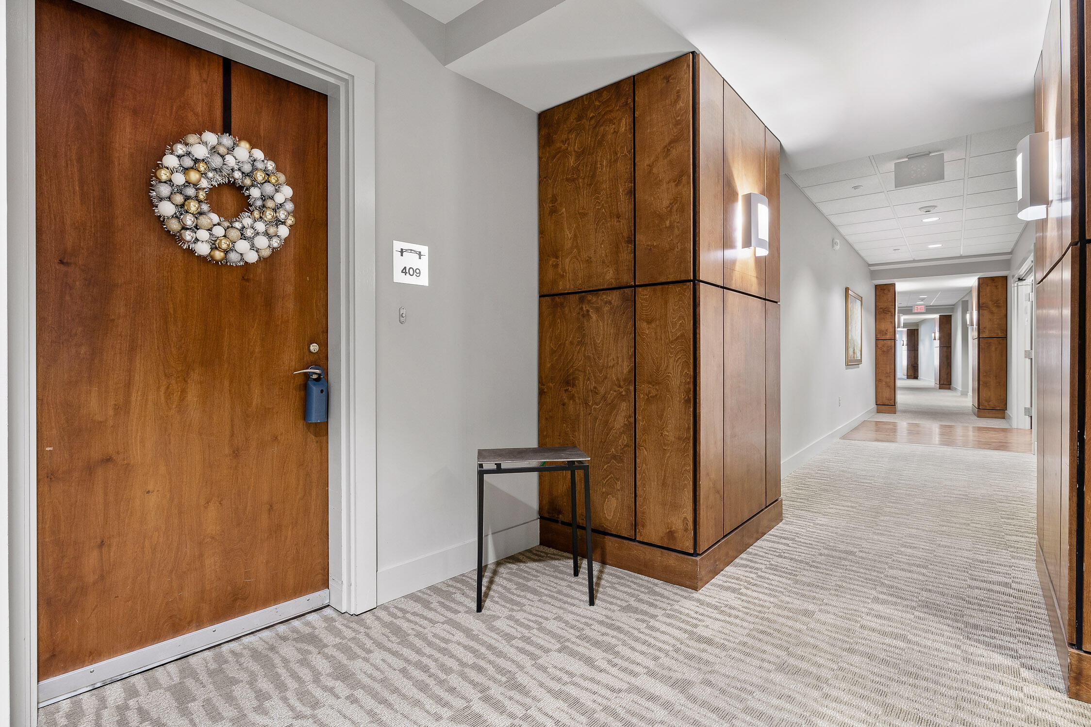 4 Cherokee Boulevard, 409