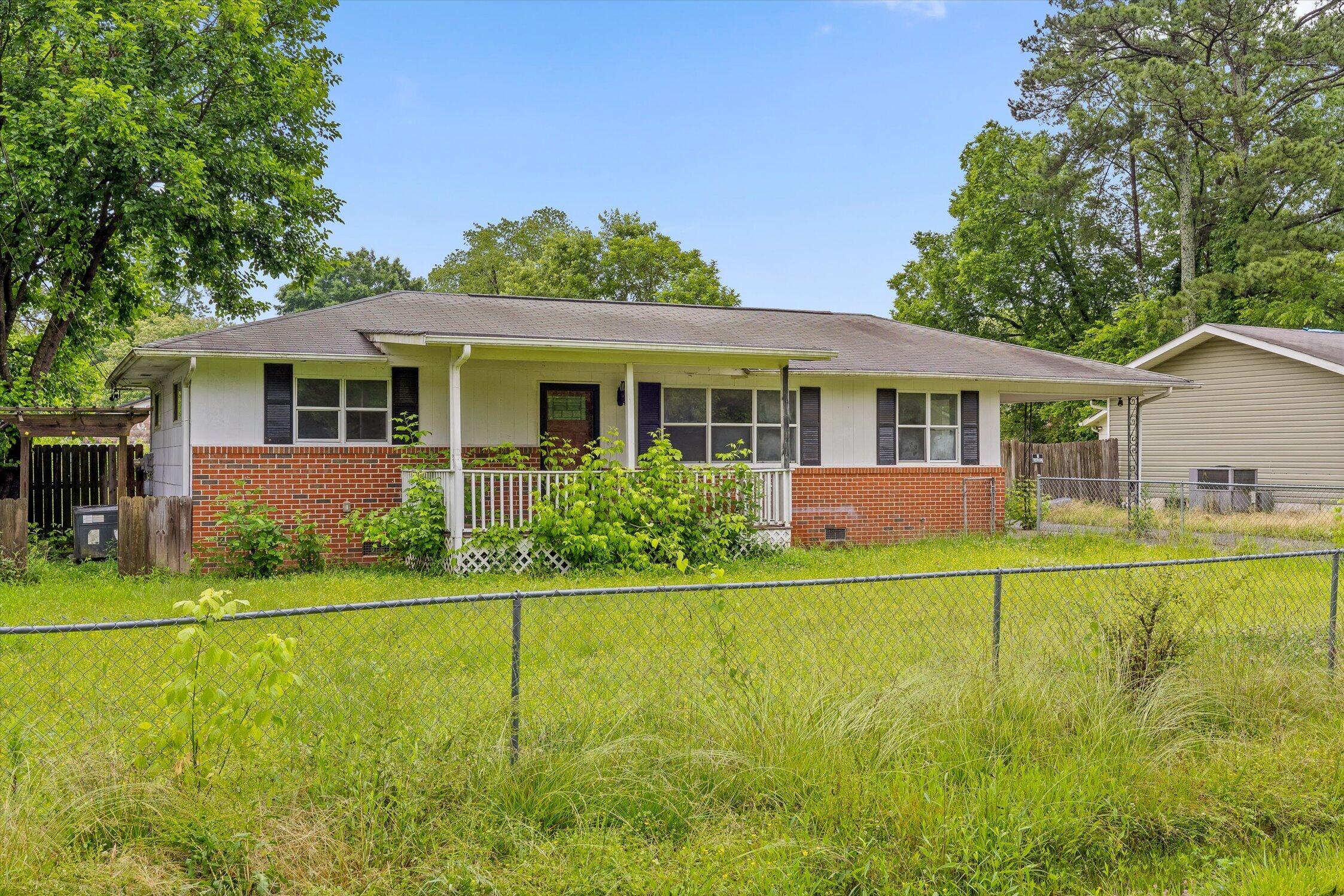 1308 W Sherry Drive