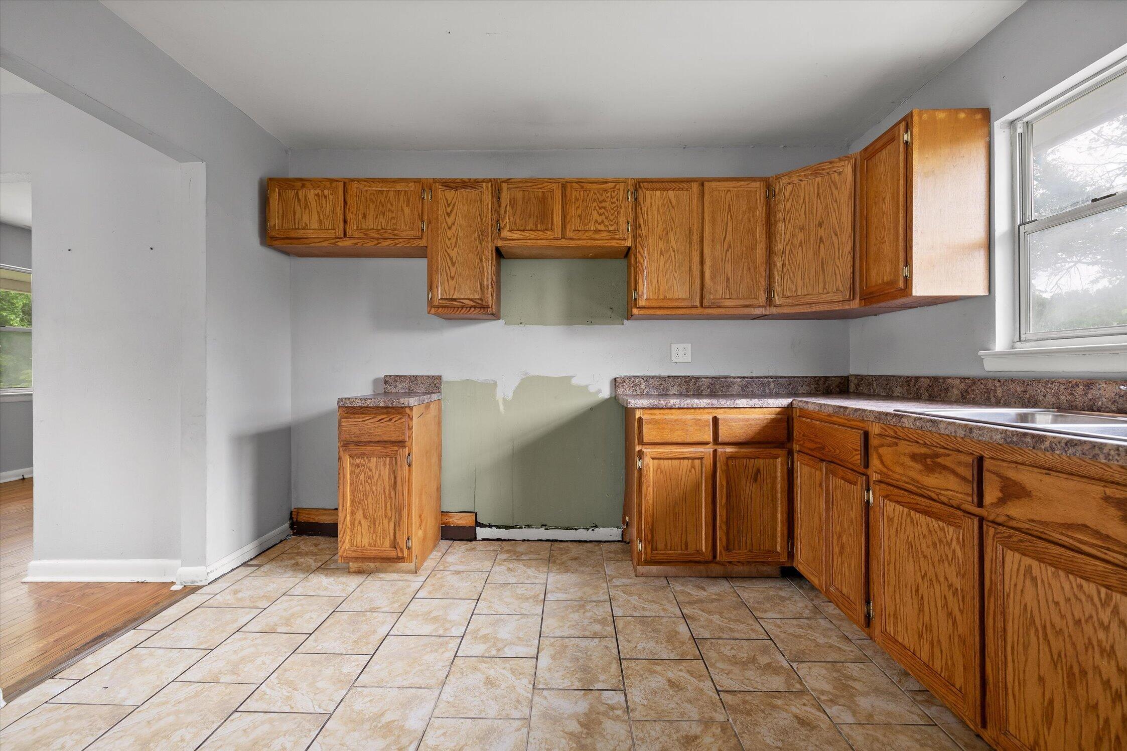 1308 W Sherry Drive