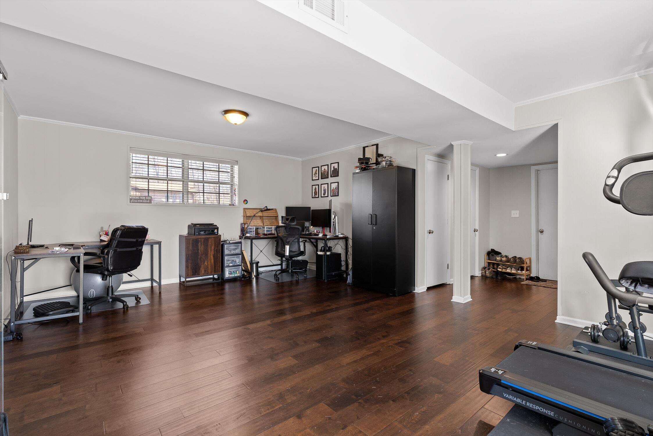 8437 Cross Timbers Circle