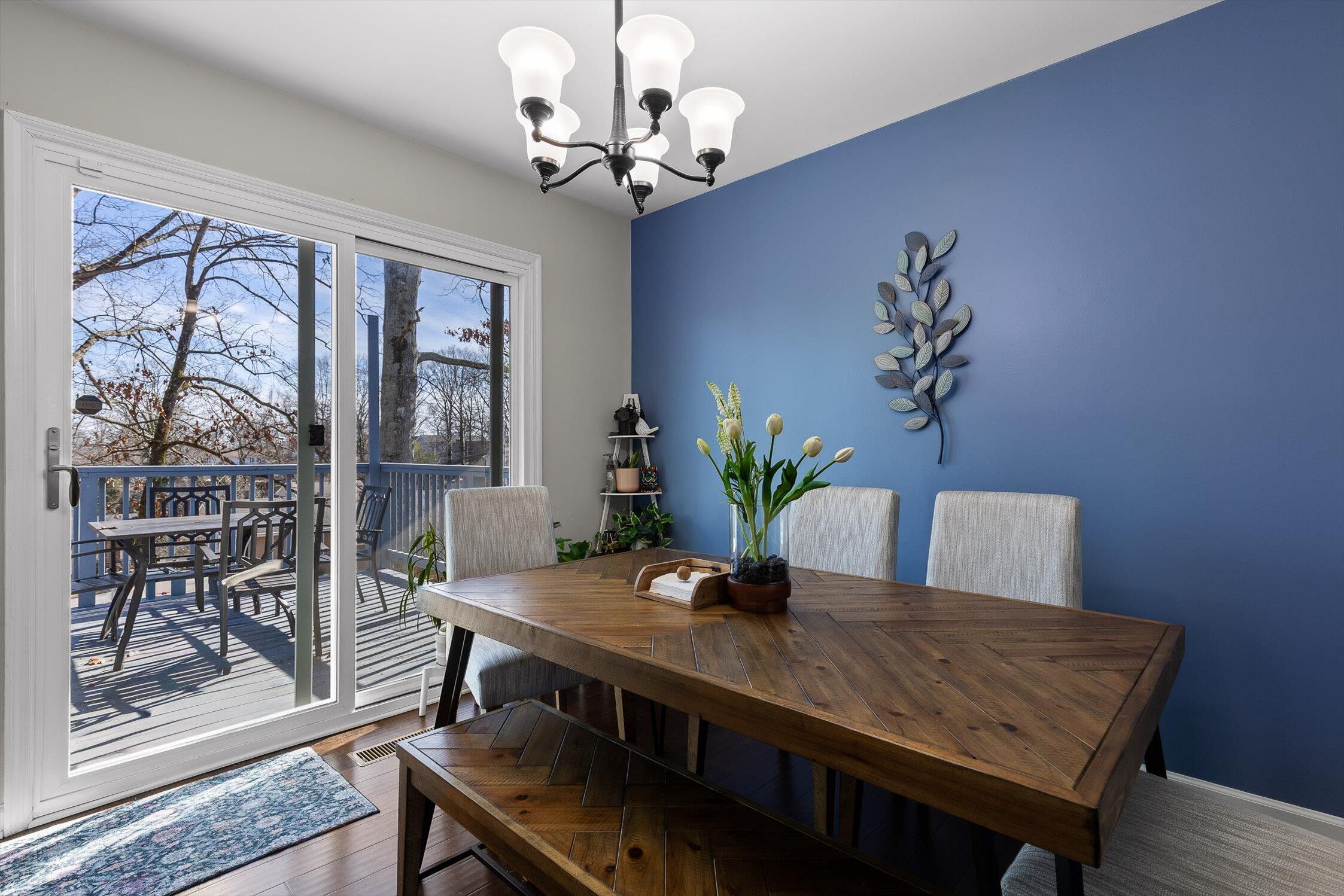 8437 Cross Timbers Circle