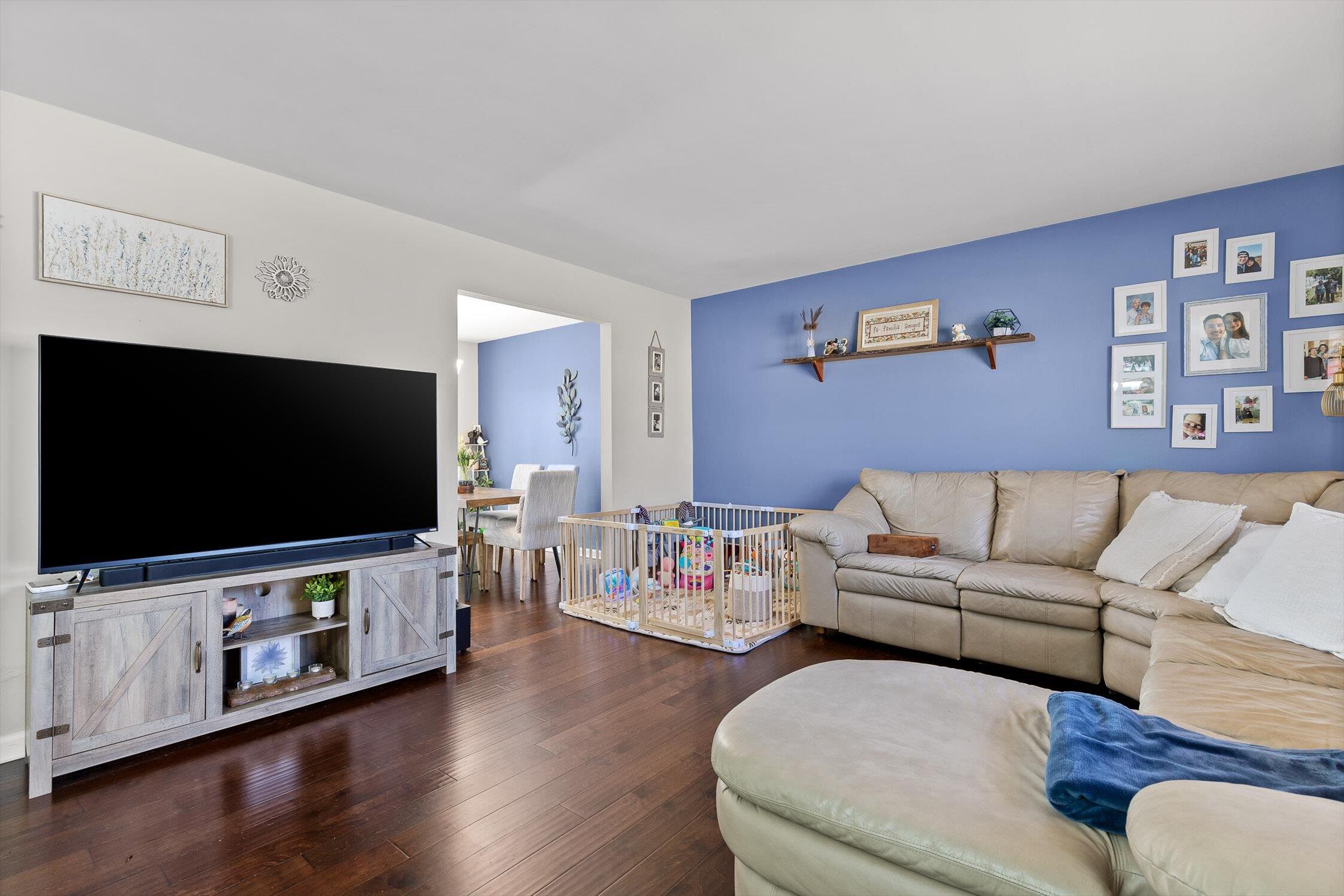 8437 Cross Timbers Circle