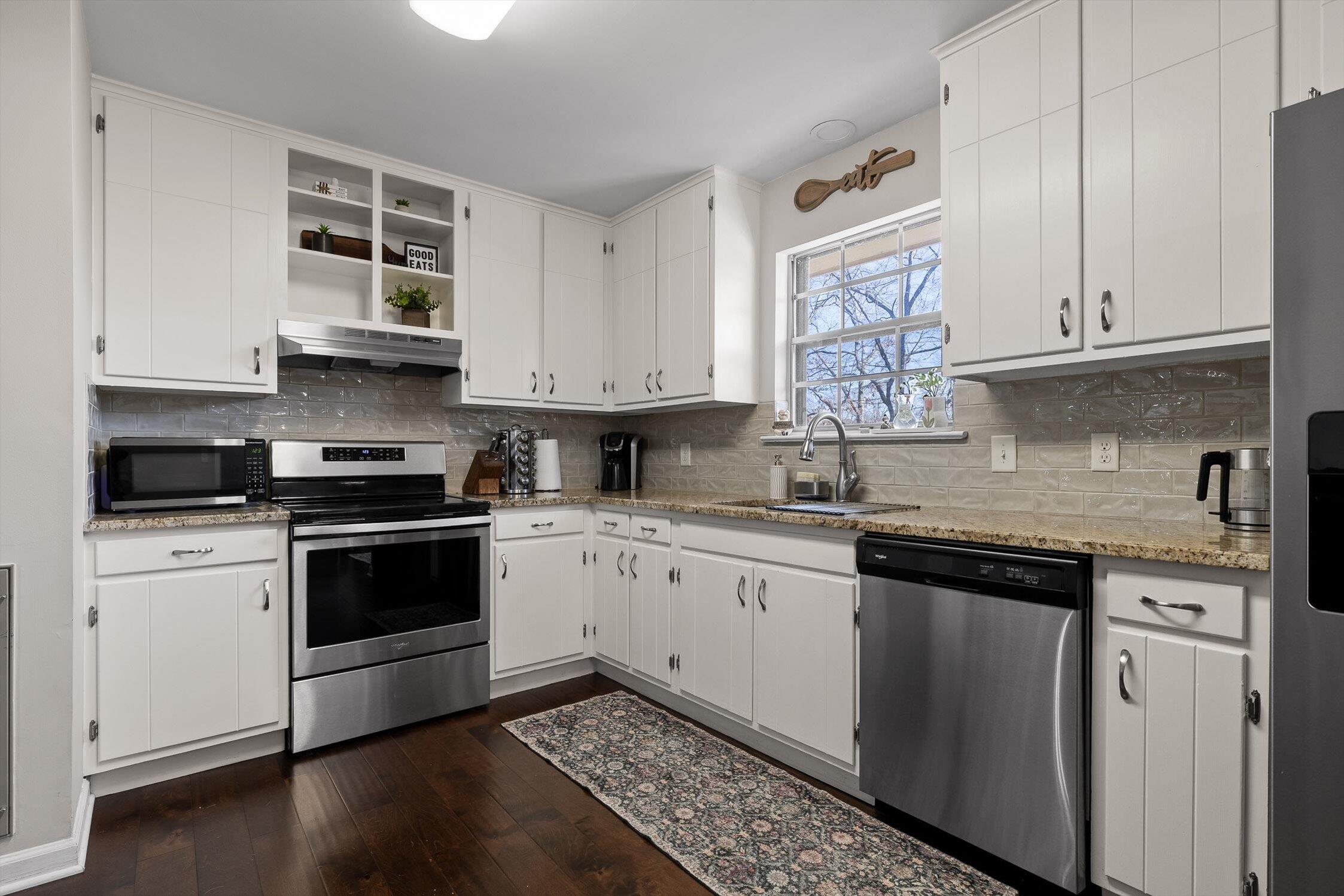 8437 Cross Timbers Circle