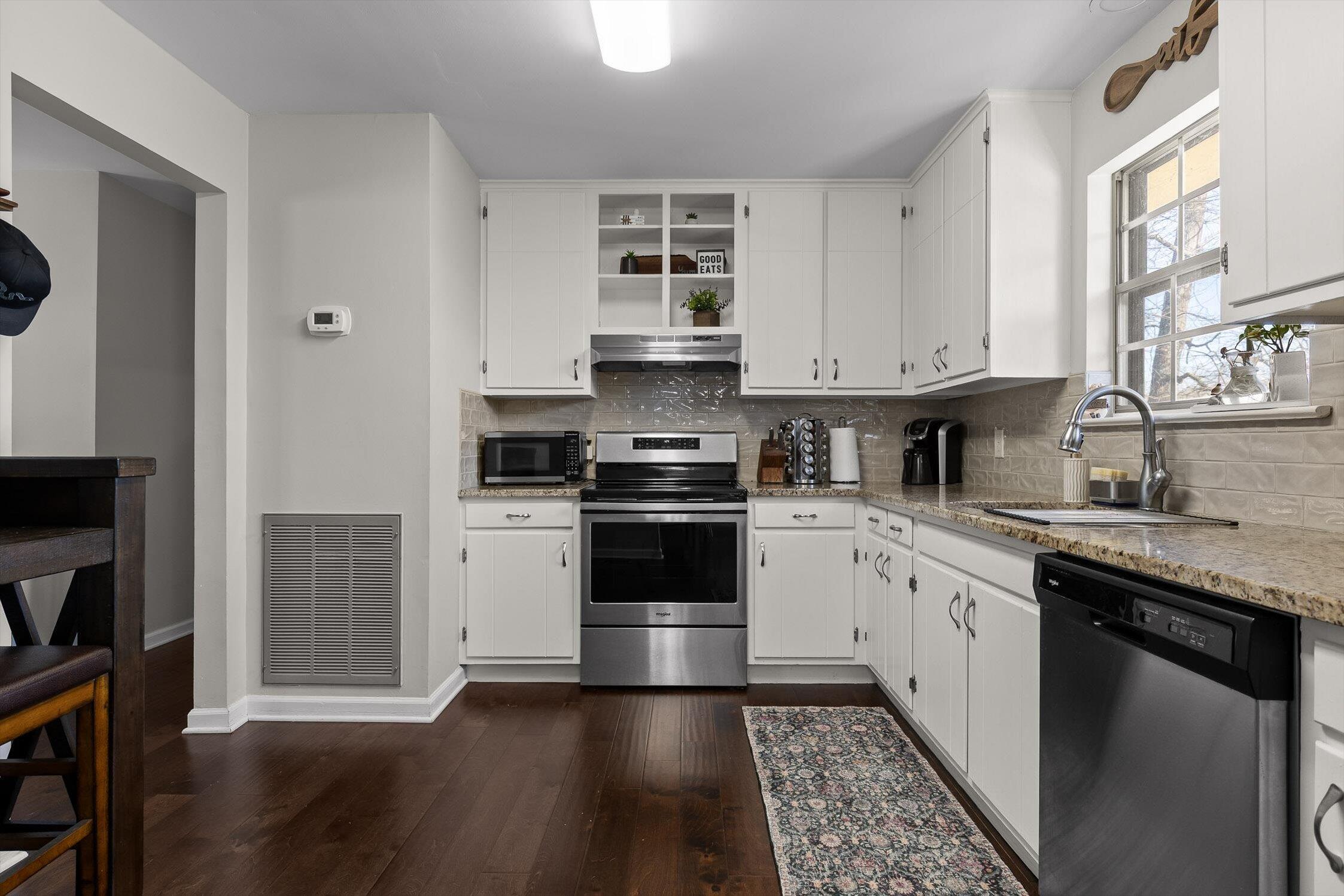 8437 Cross Timbers Circle