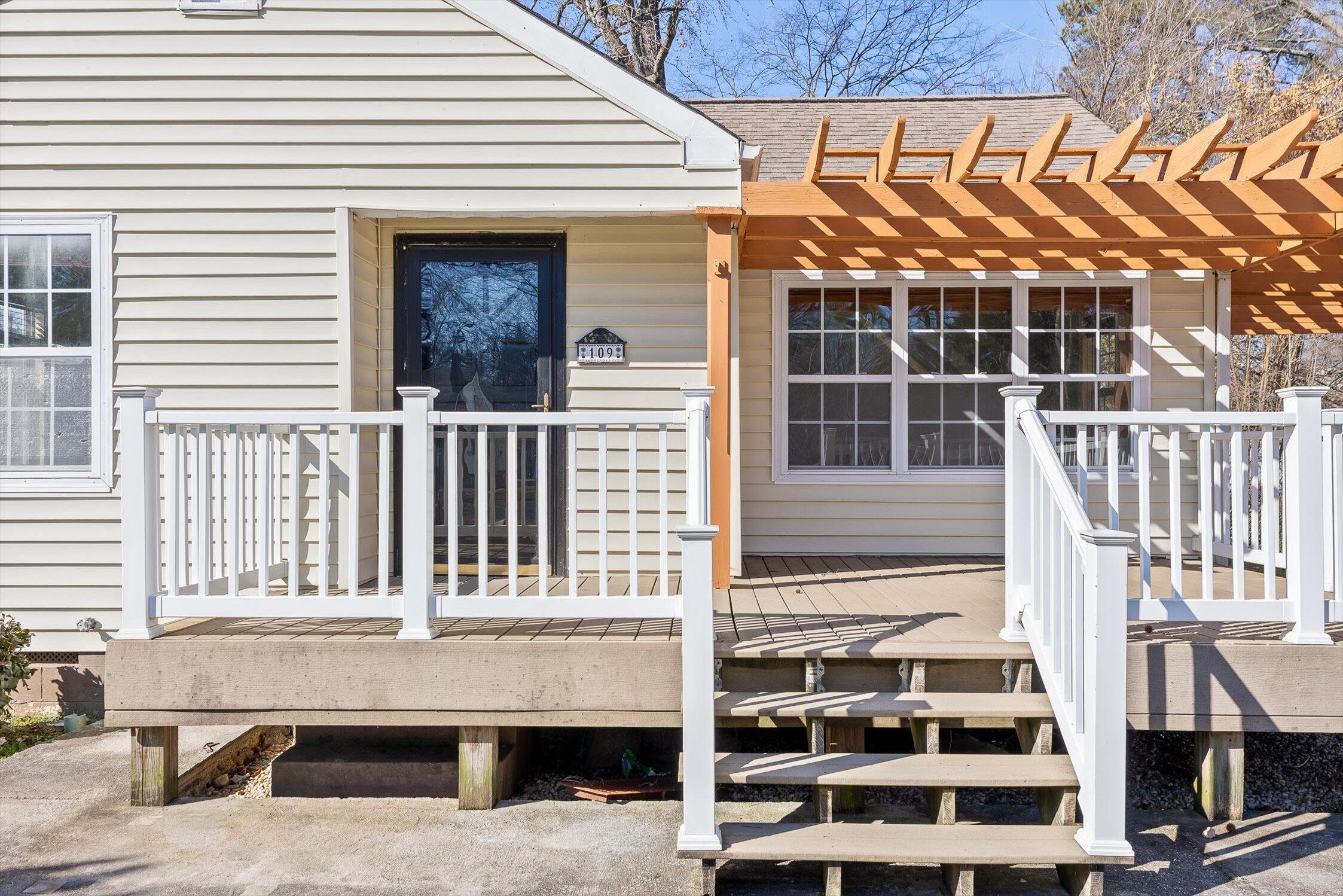 109 S Saint Marks Avenue