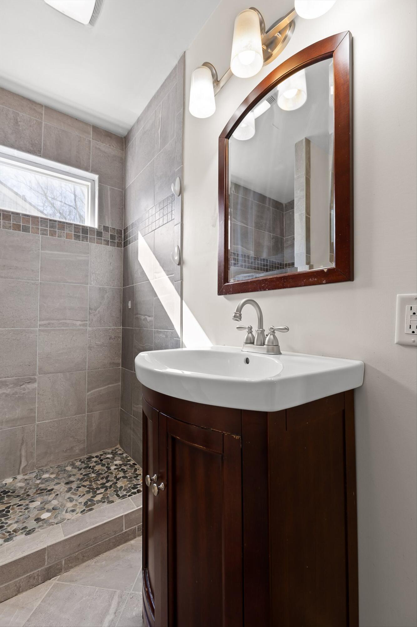 109 S Saint Marks Avenue