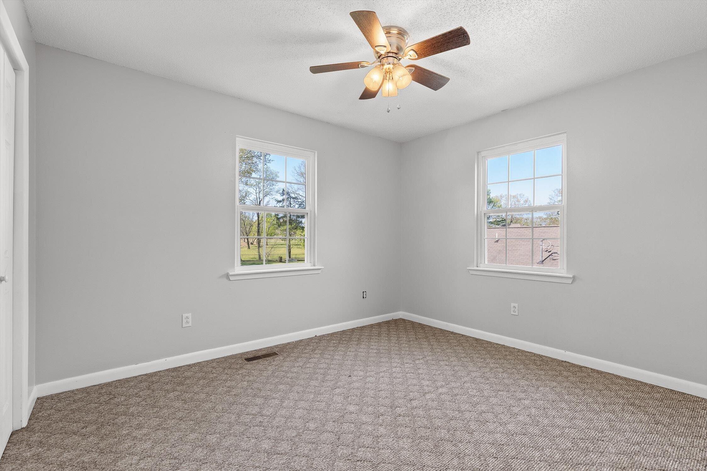 70 Pinoak Road