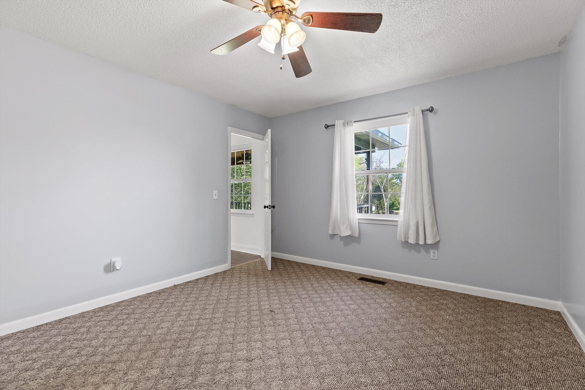 70 Pinoak Road