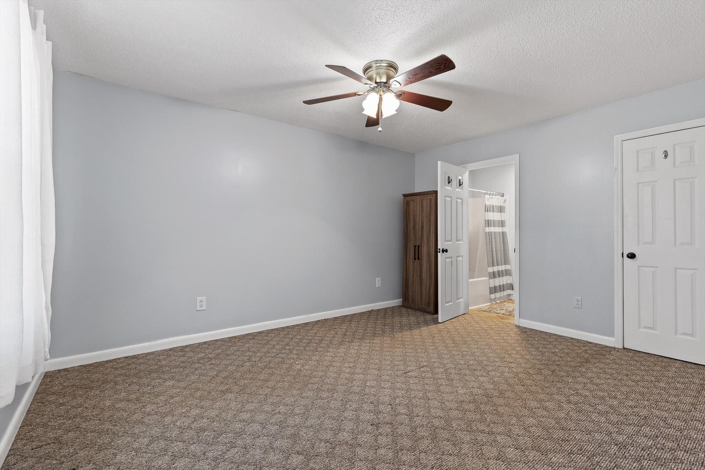 70 Pinoak Road