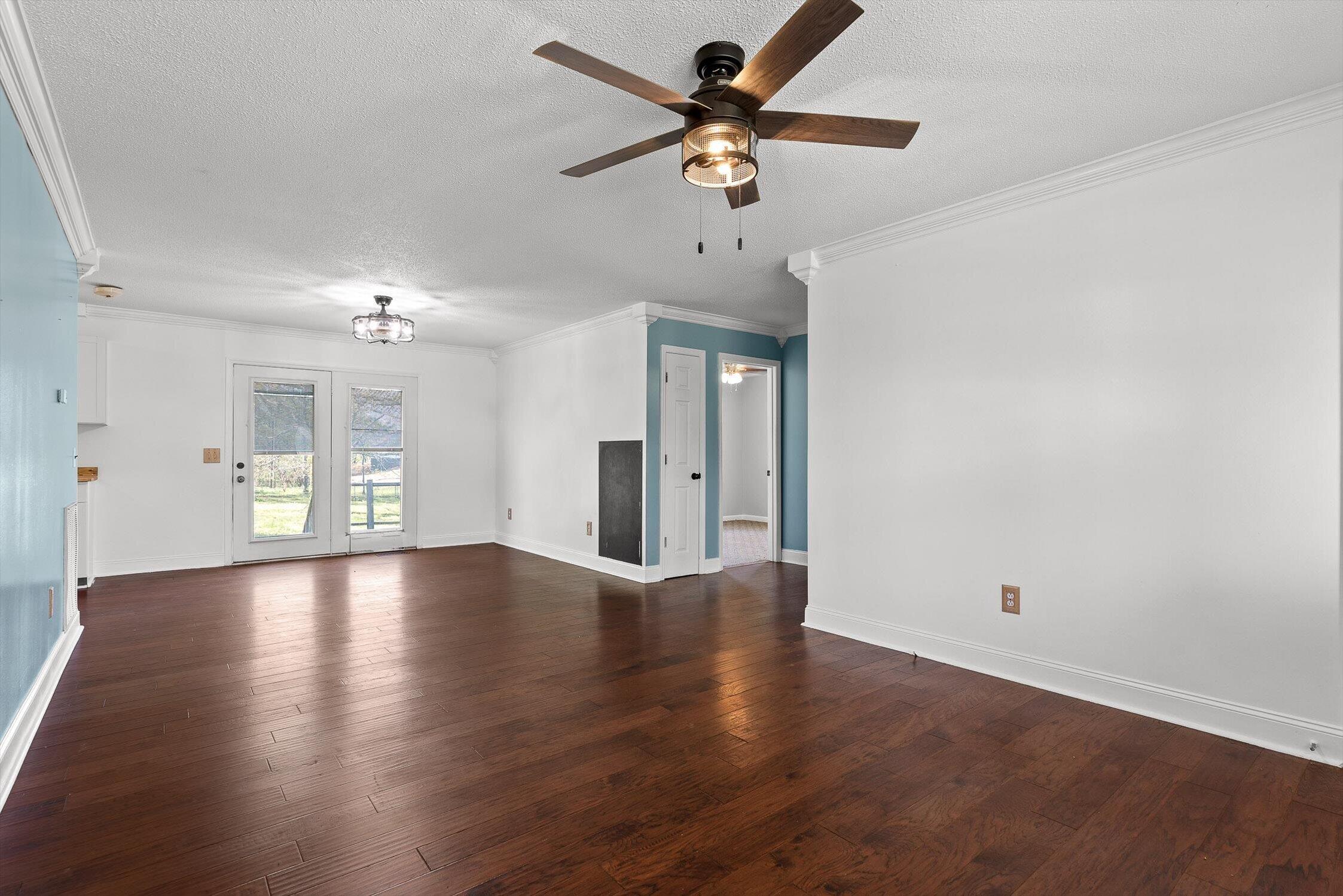 70 Pinoak Road