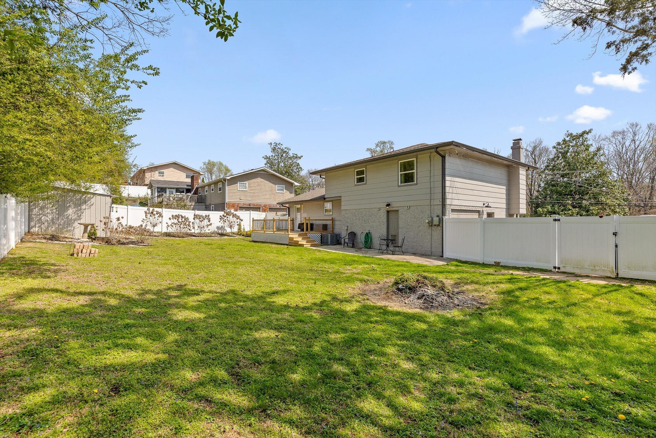 109 Rolling Ridge Drive