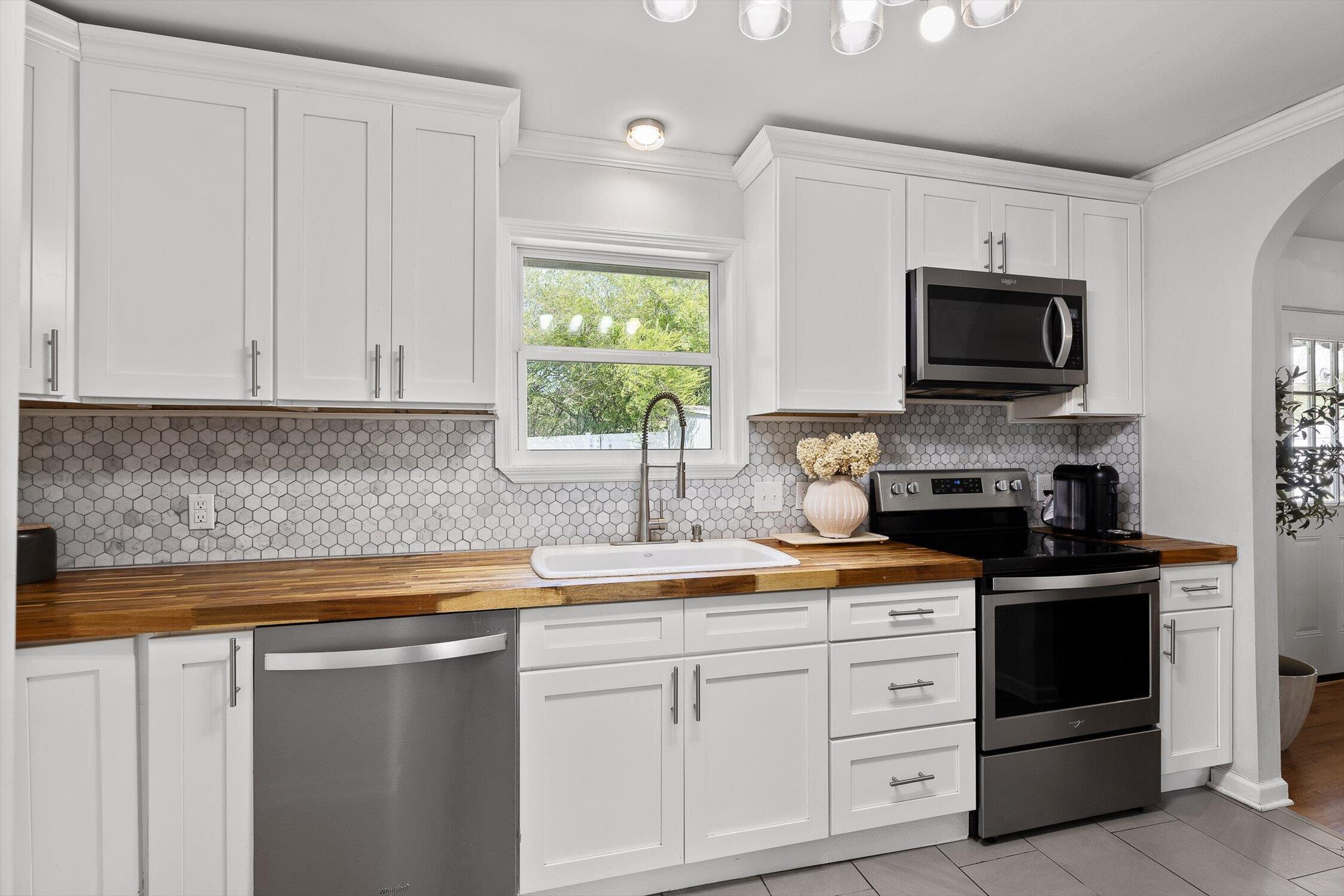 109 Rolling Ridge Drive