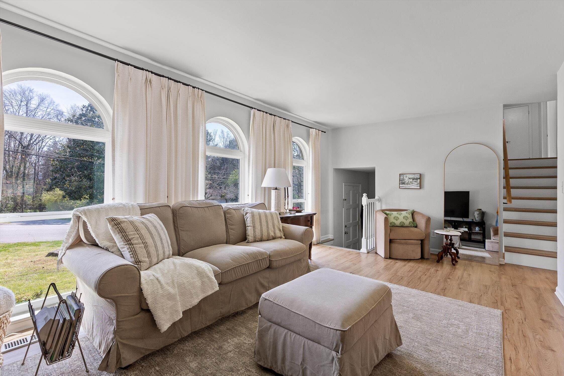 109 Rolling Ridge Drive