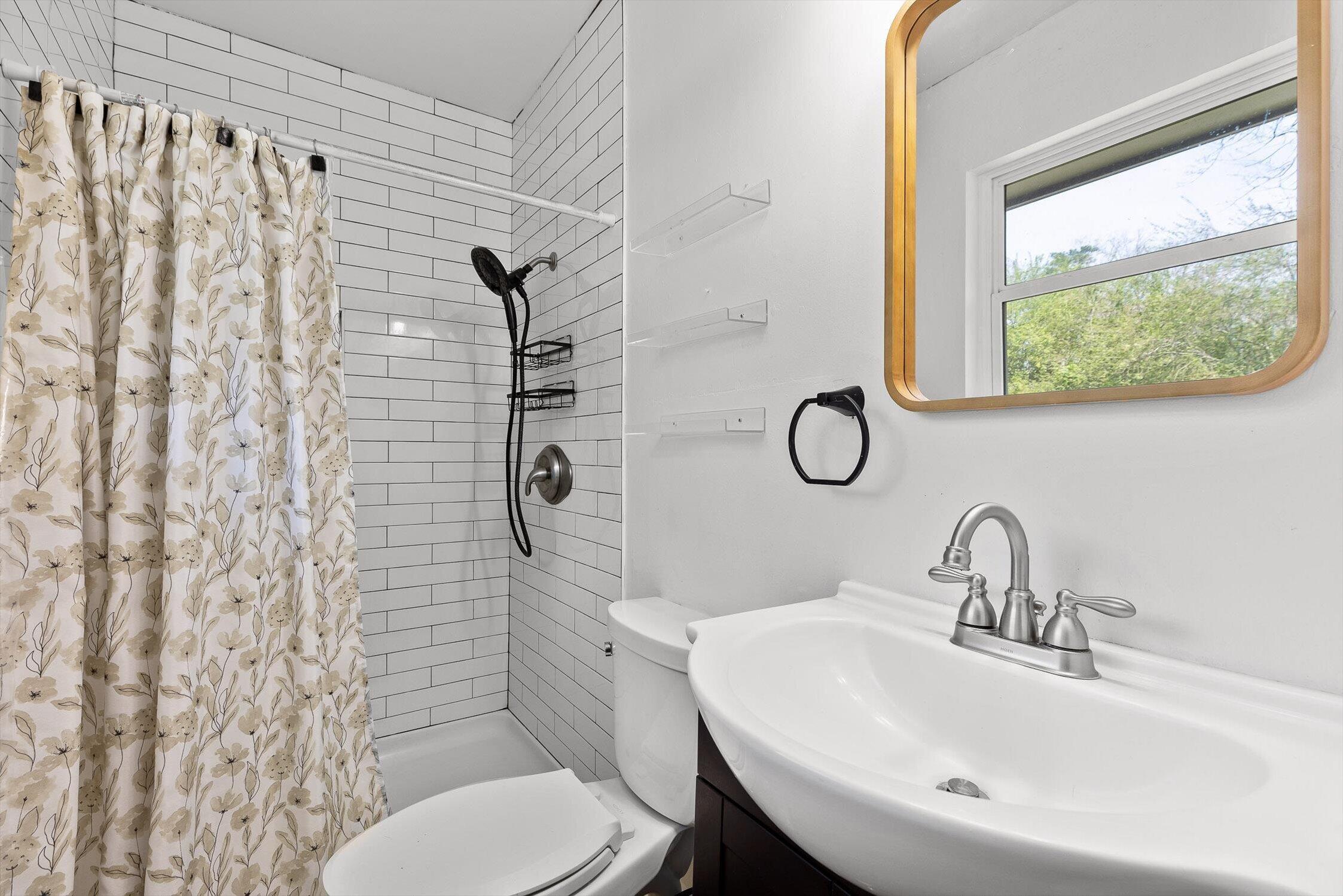 109 Rolling Ridge Drive