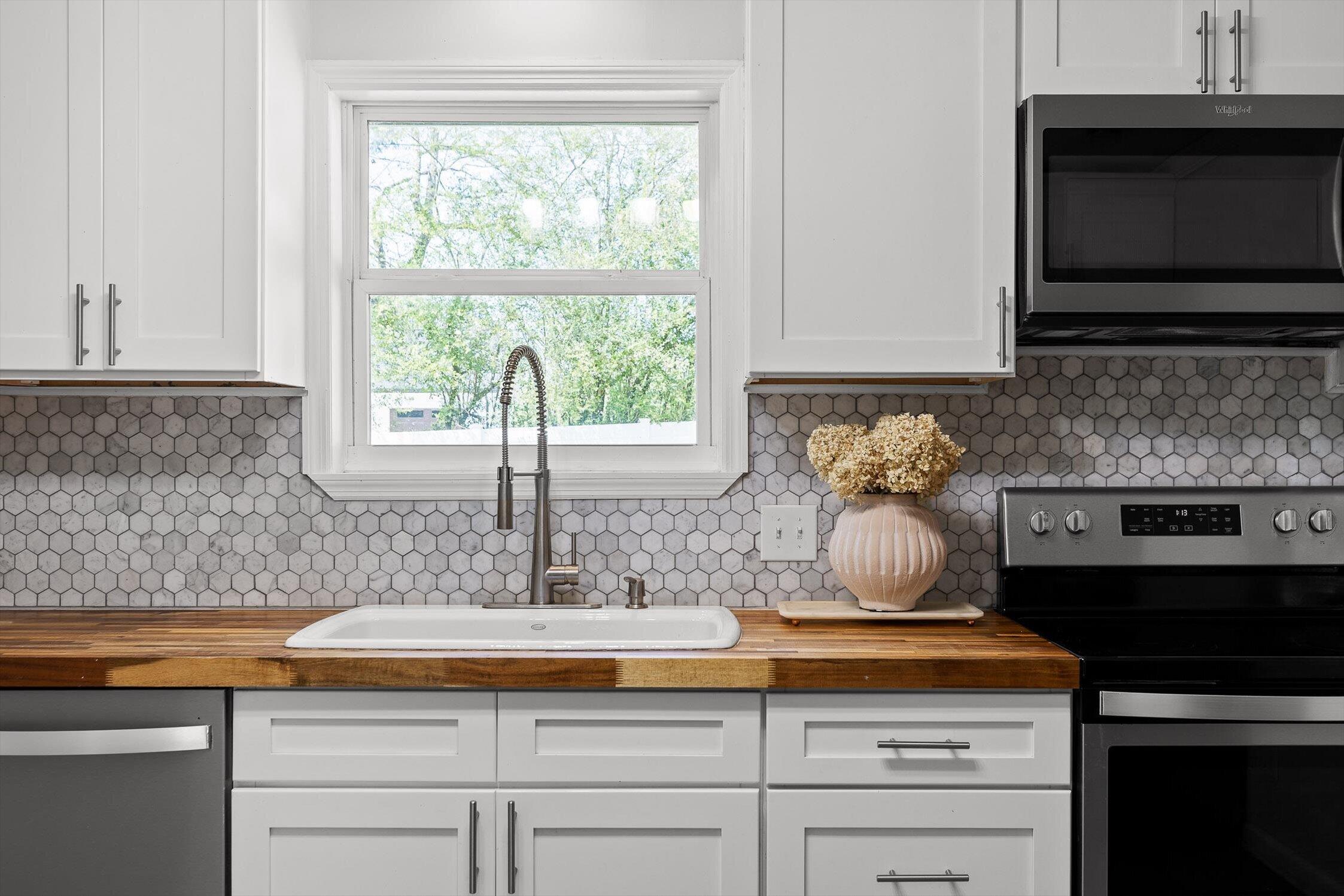 109 Rolling Ridge Drive