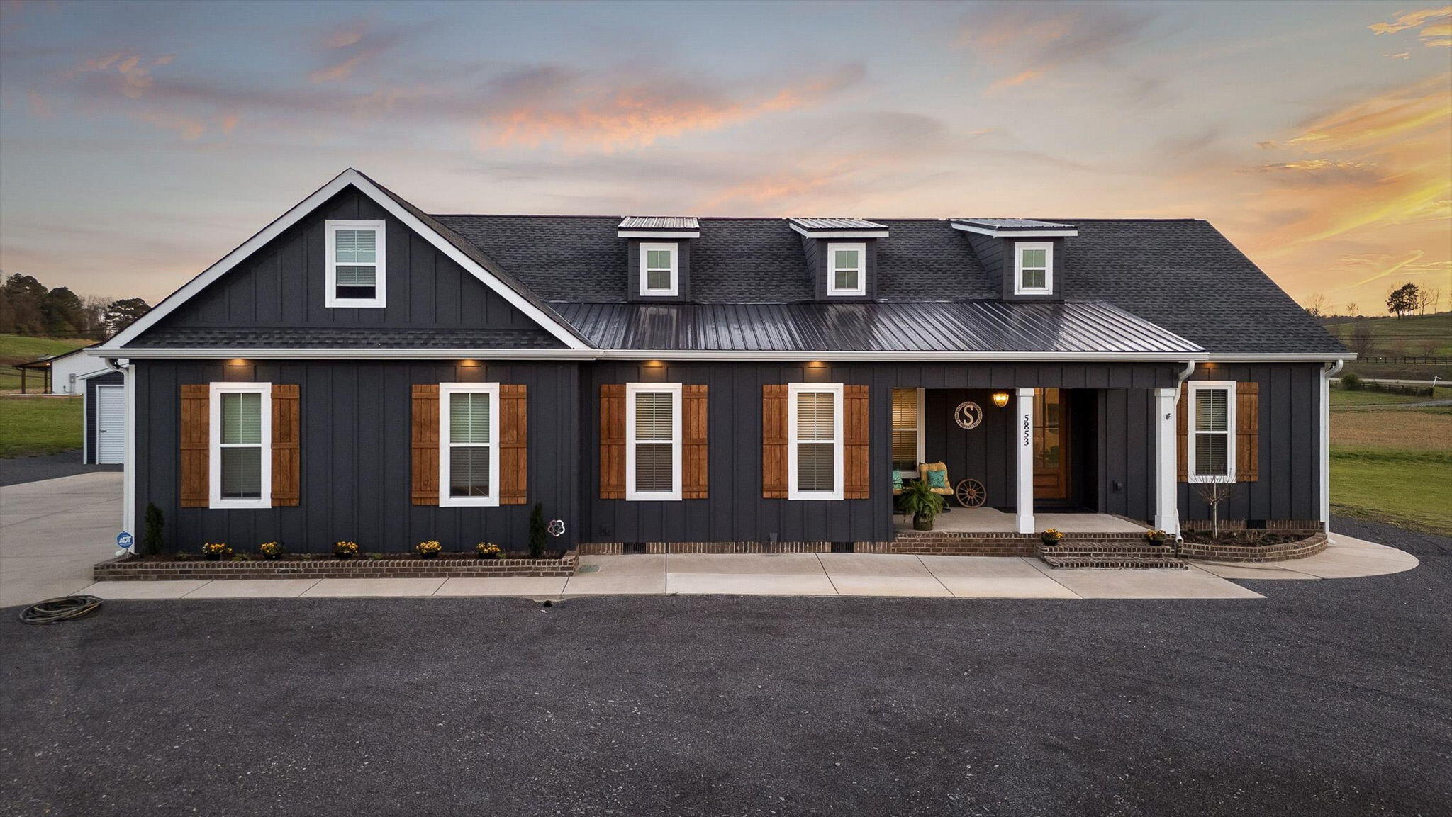 5853 Dalton Pike SE