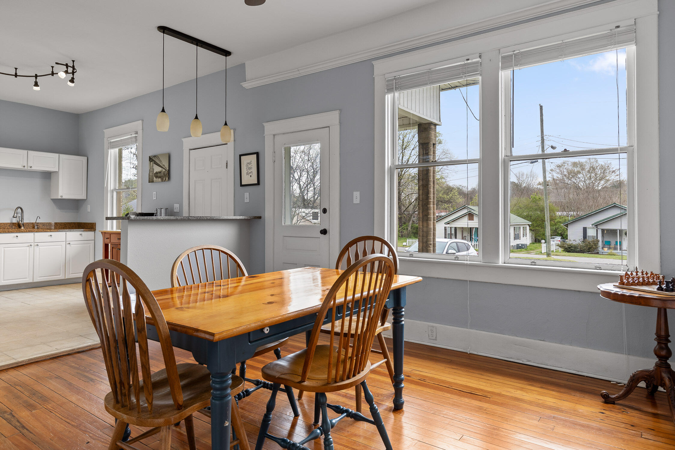 5720 Saint Elmo Avenue