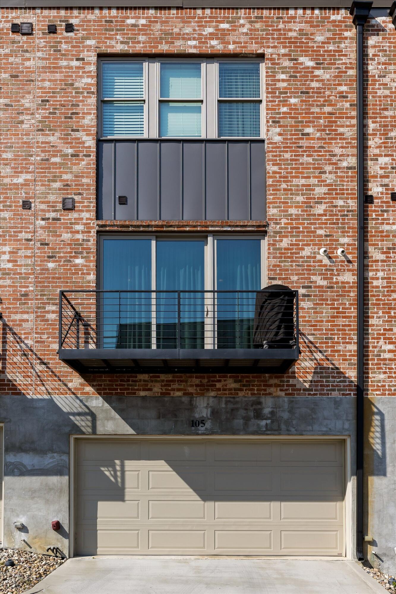 895 Cherokee Boulevard