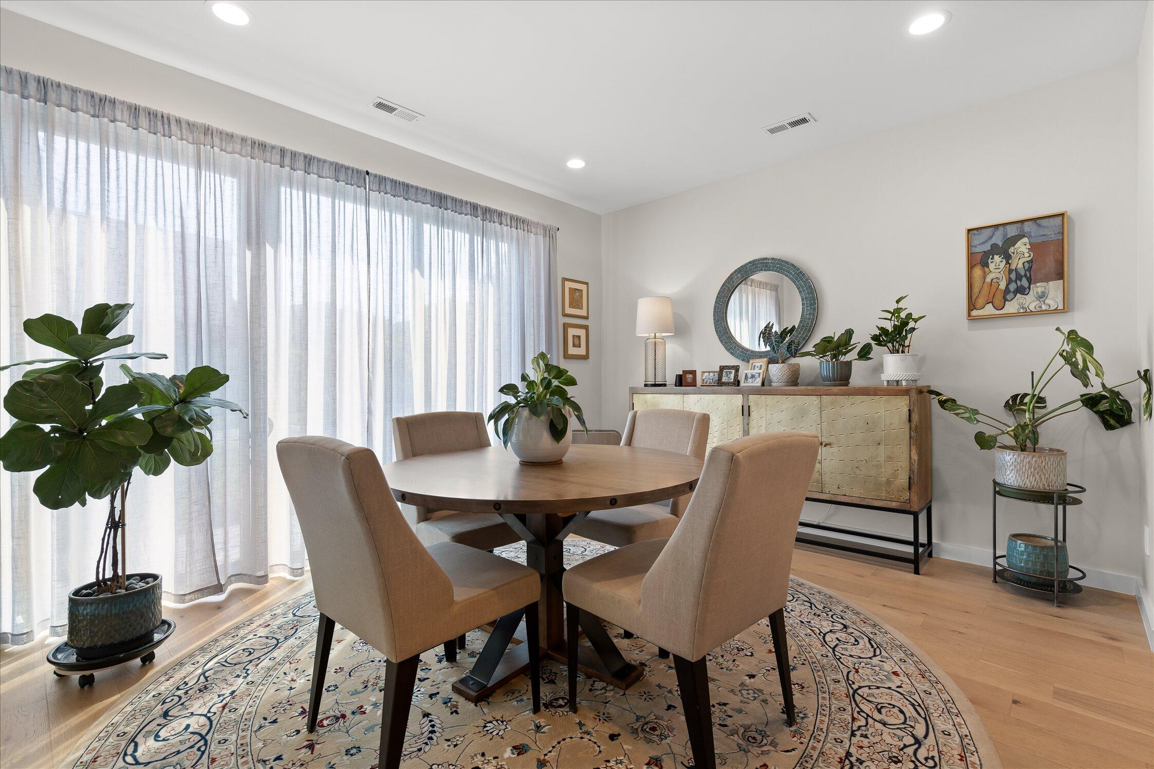 895 Cherokee Boulevard