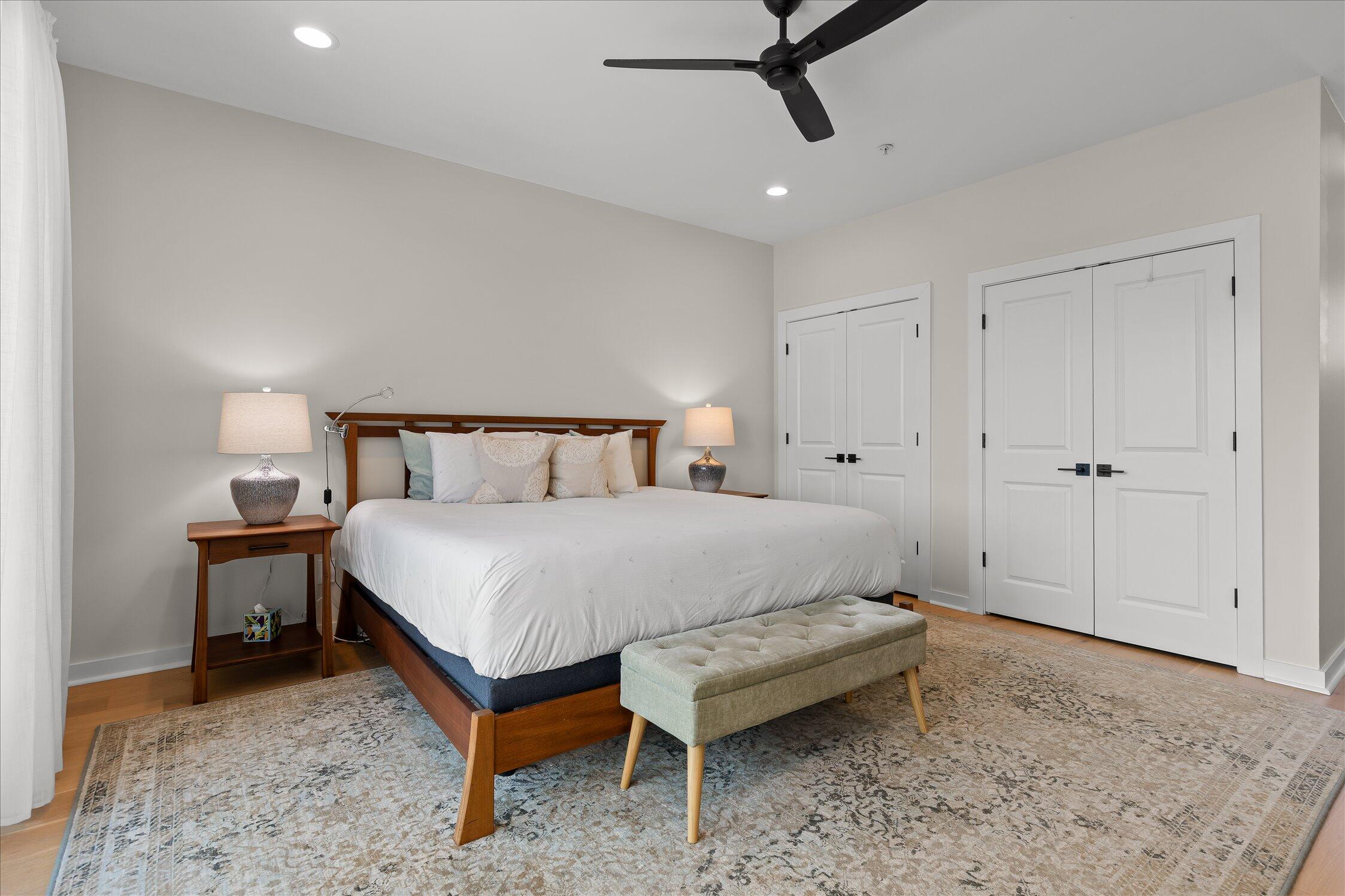 895 Cherokee Boulevard