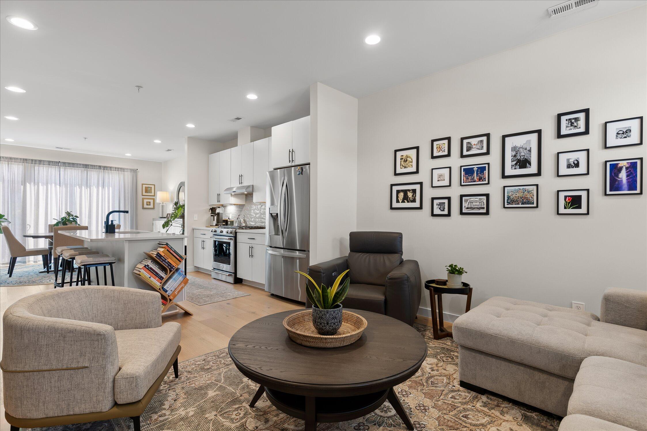 895 Cherokee Boulevard