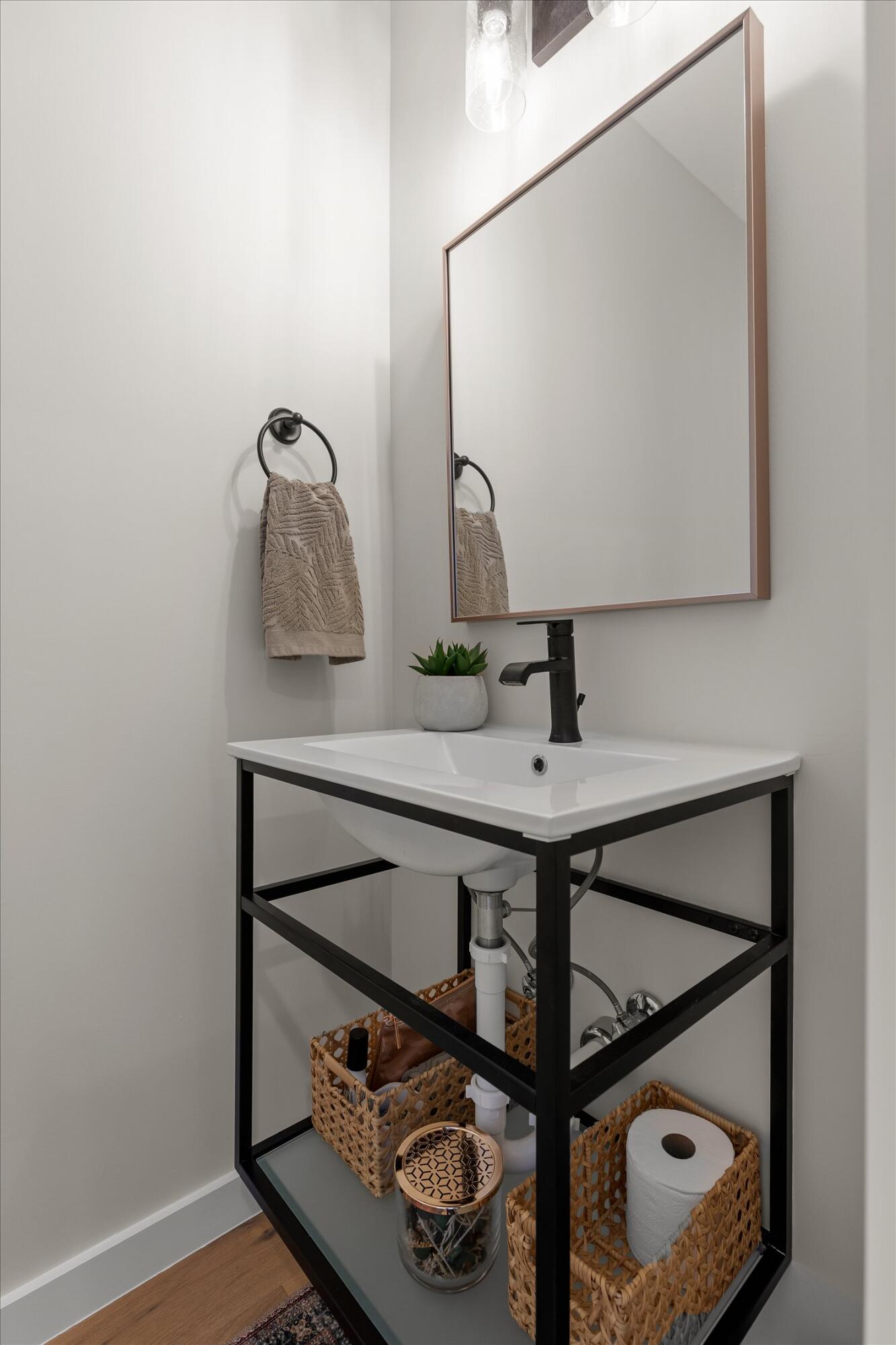 895 Cherokee Boulevard