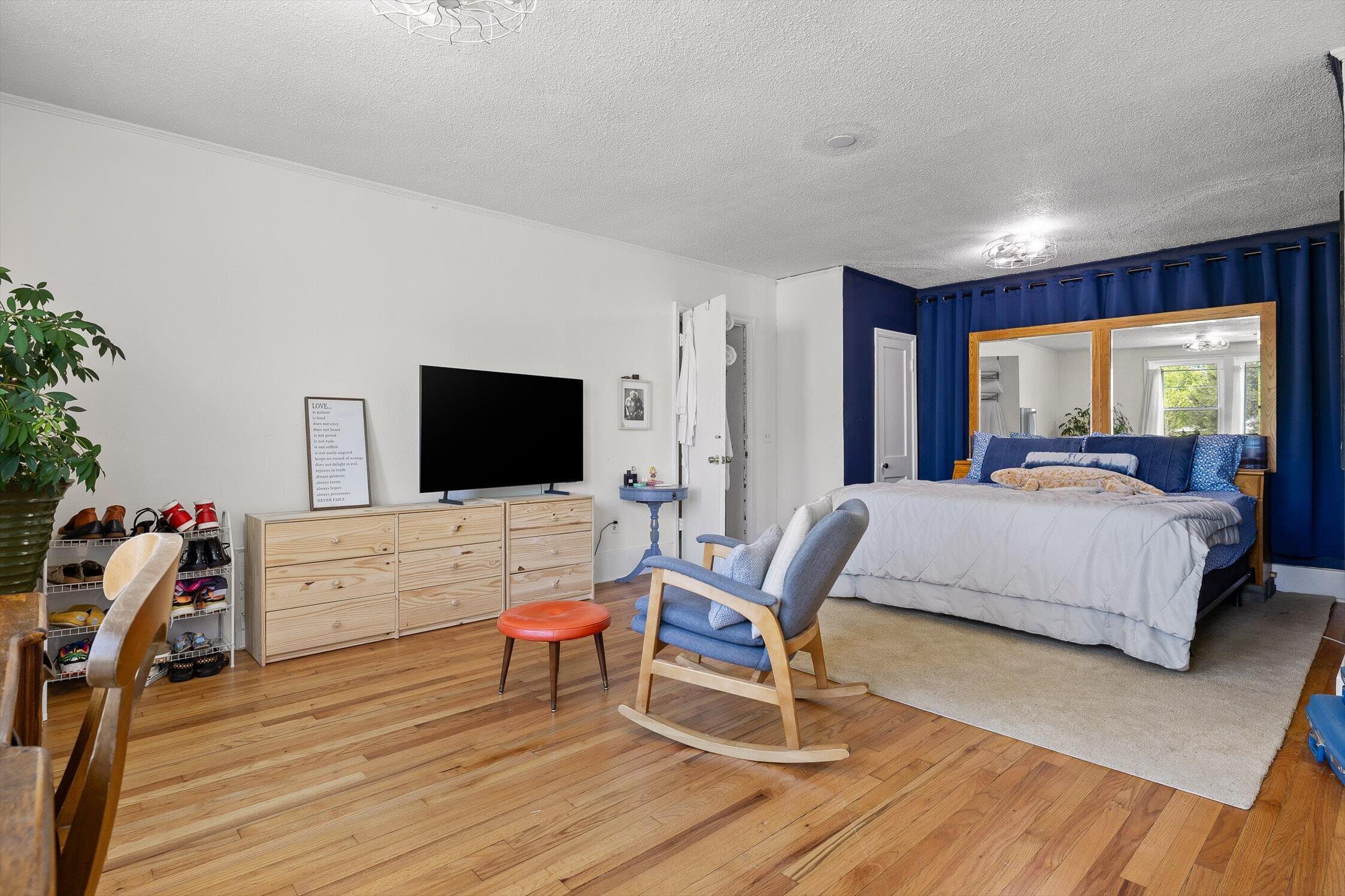 4592 Old Mission Road