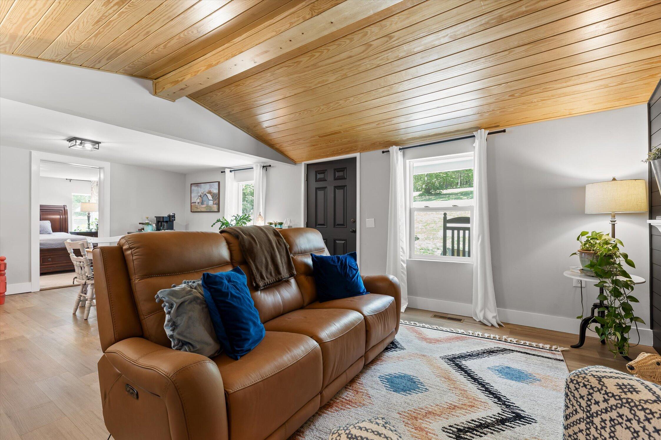 3940 Cole Trail