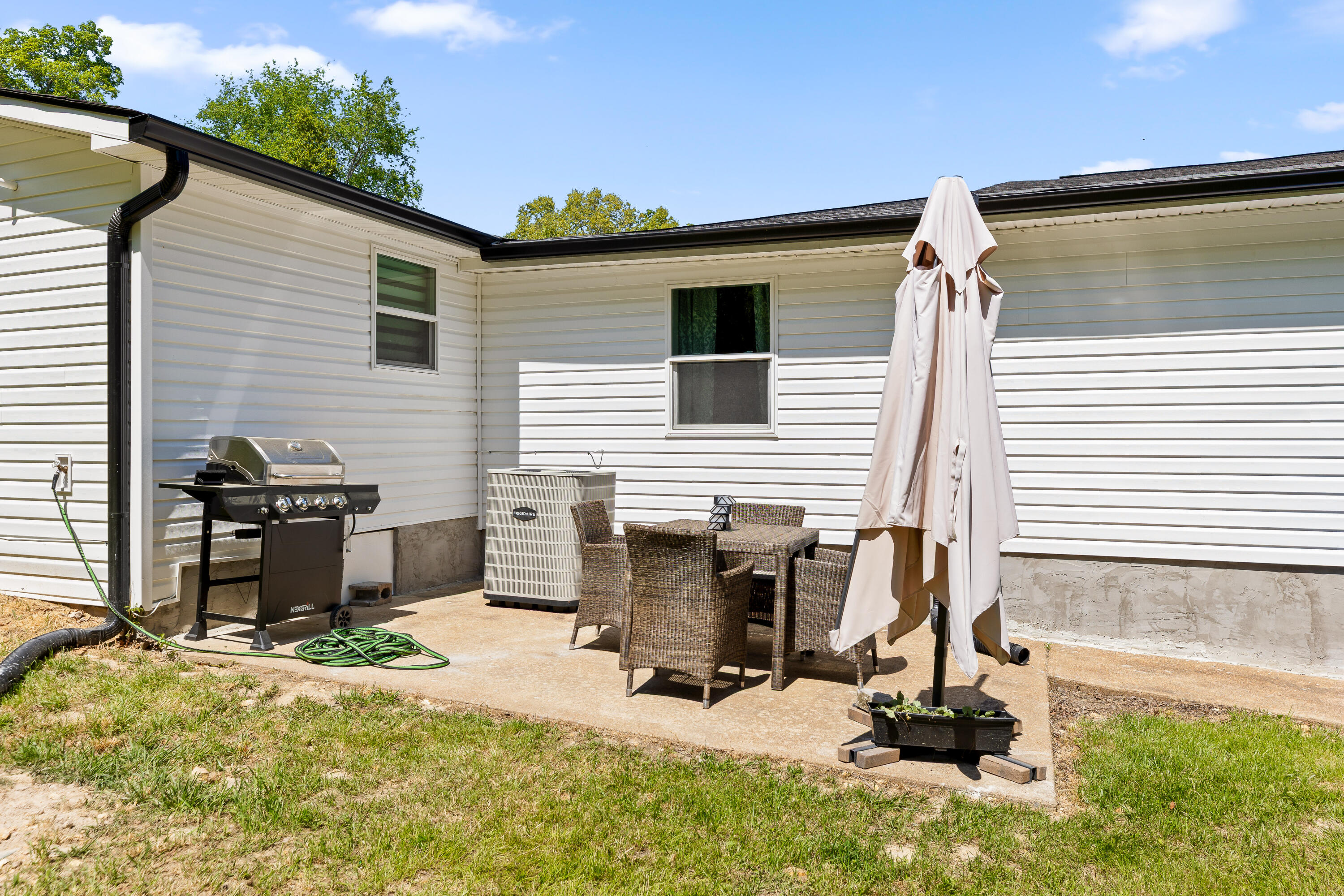 3940 Cole Trail