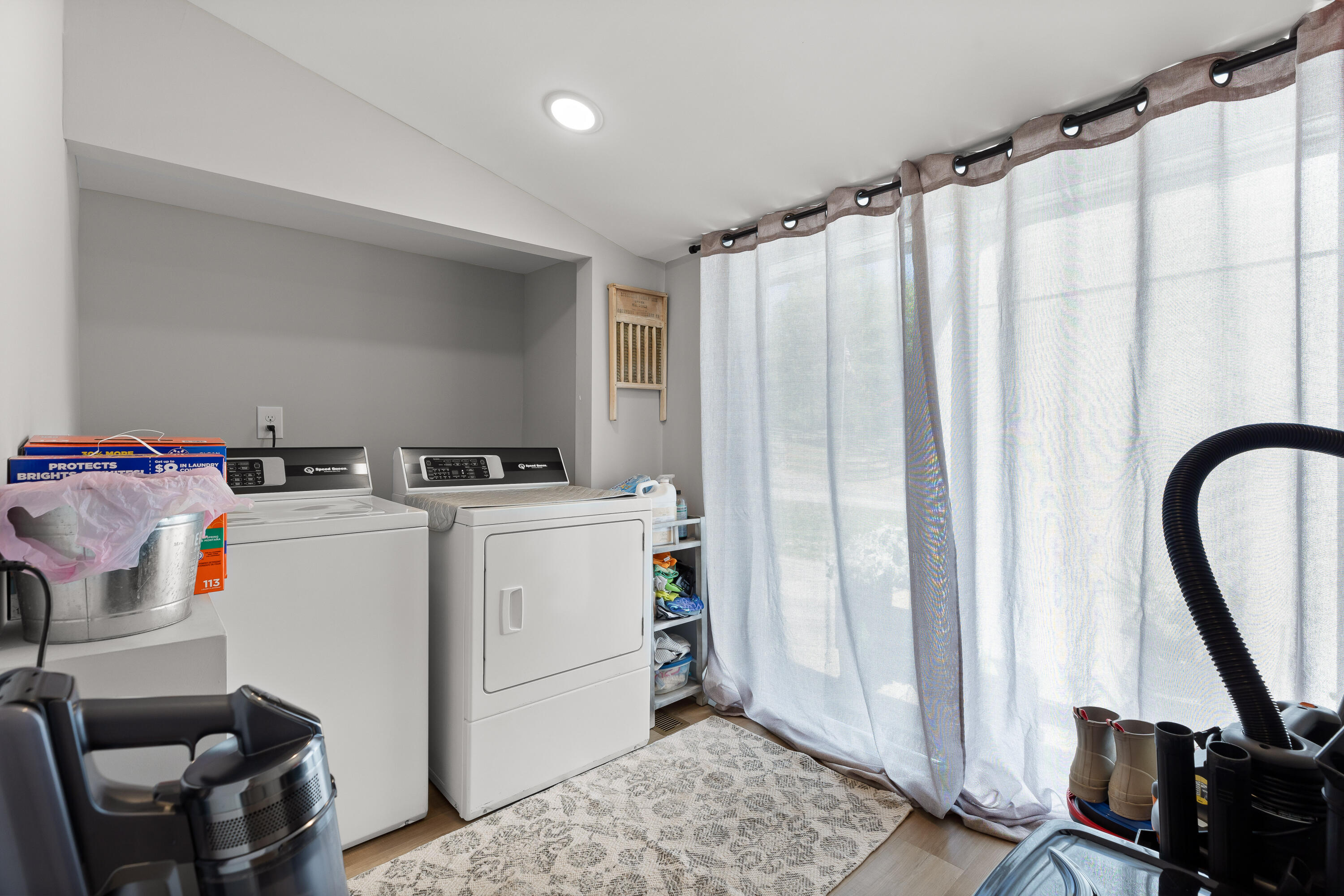 3940 Cole Trail