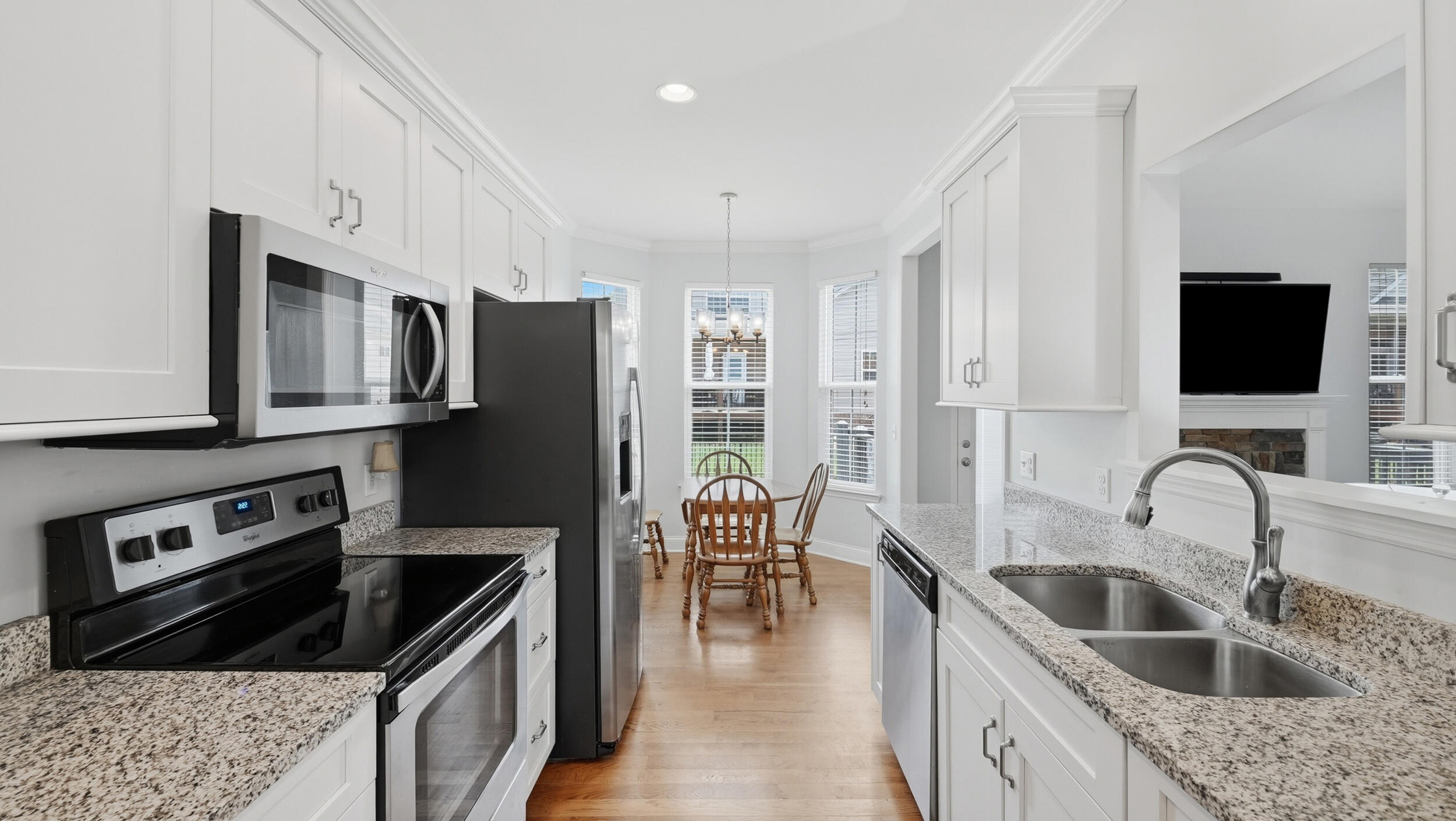 2824 Firethorne Lane