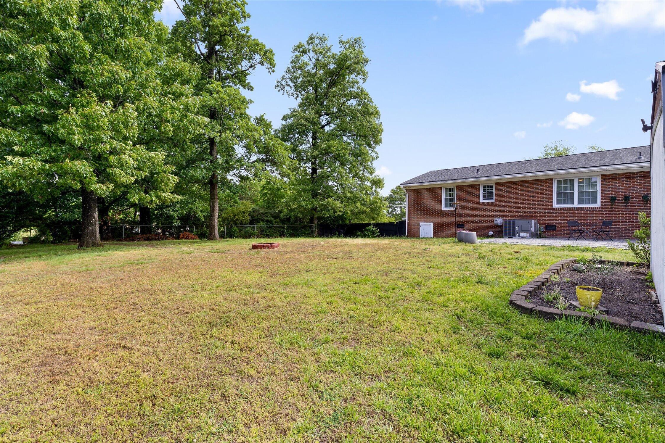 3600 Lake Vista Drive