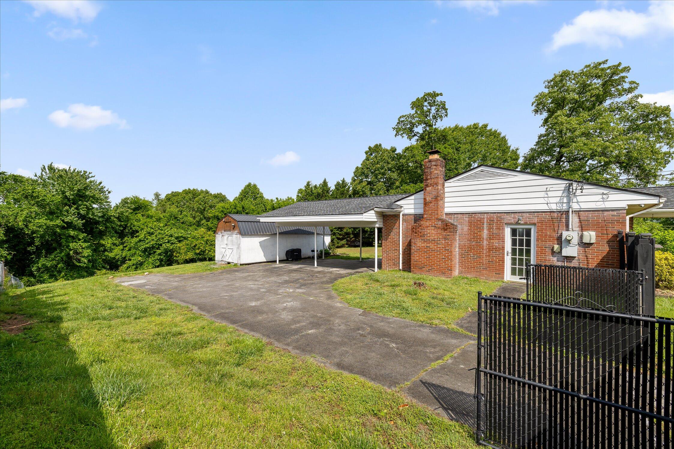 3600 Lake Vista Drive