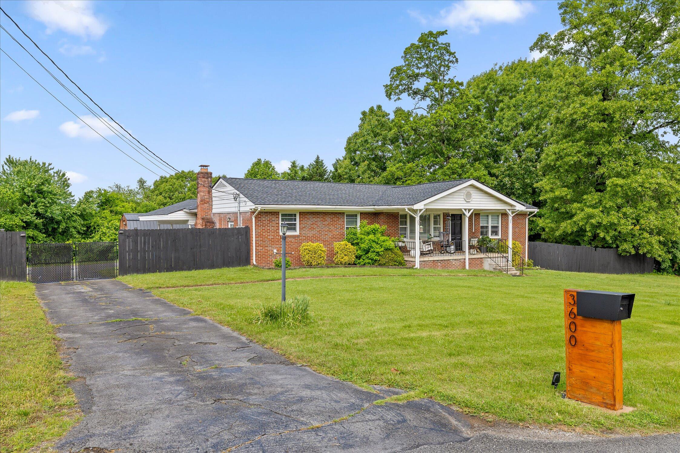 3600 Lake Vista Drive