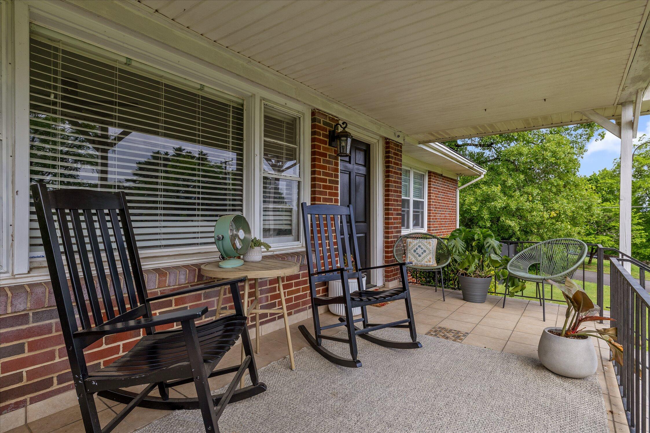 3600 Lake Vista Drive