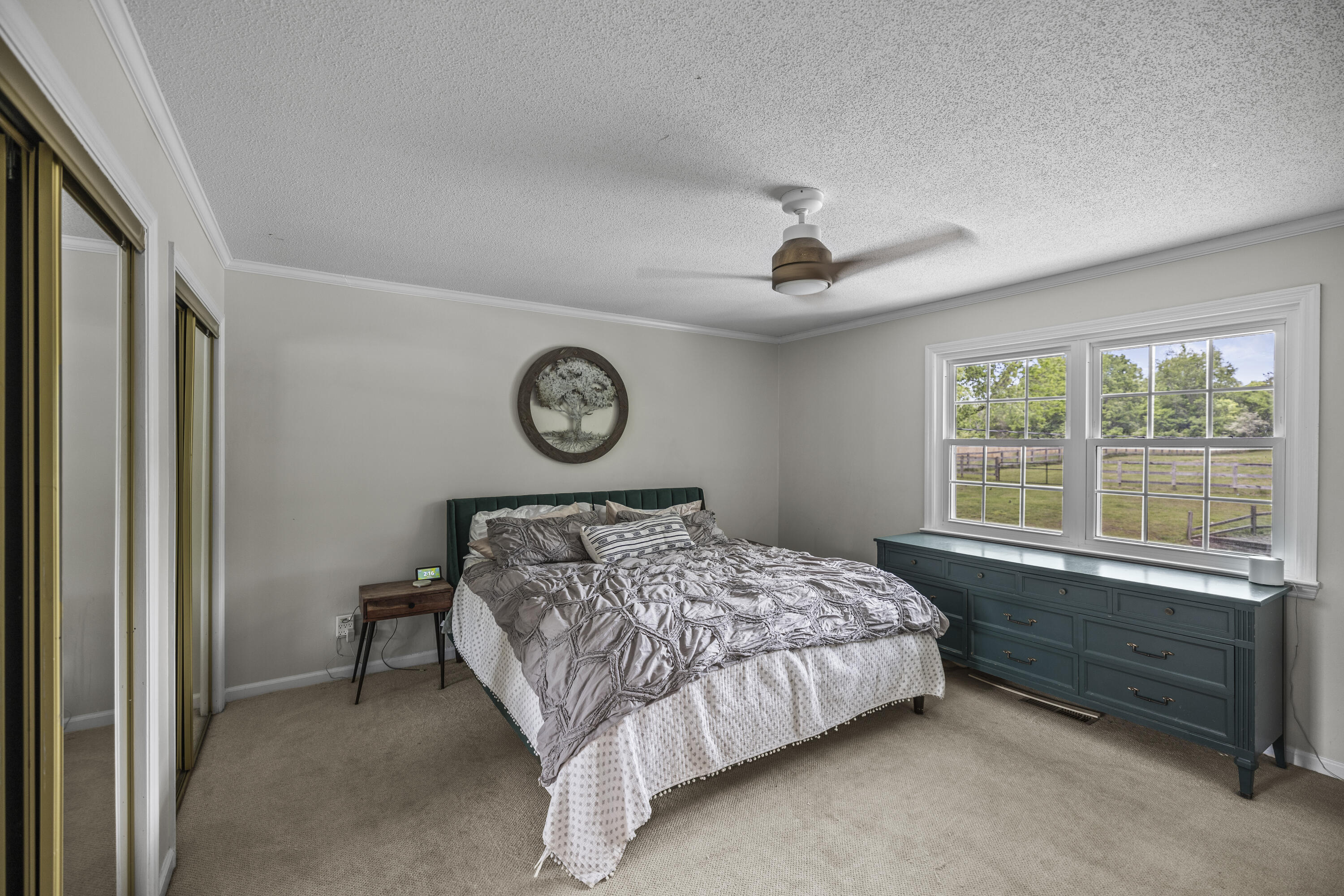 9035 Pleasant Lane
