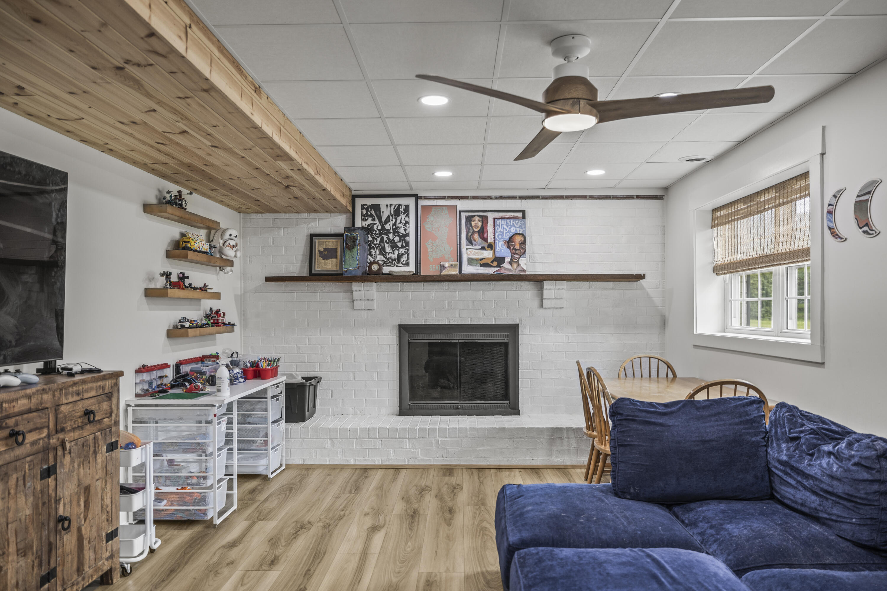 9035 Pleasant Lane