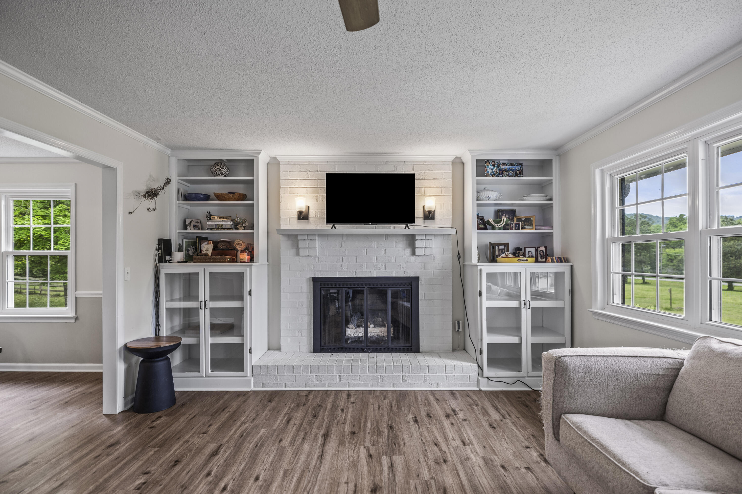 9035 Pleasant Lane