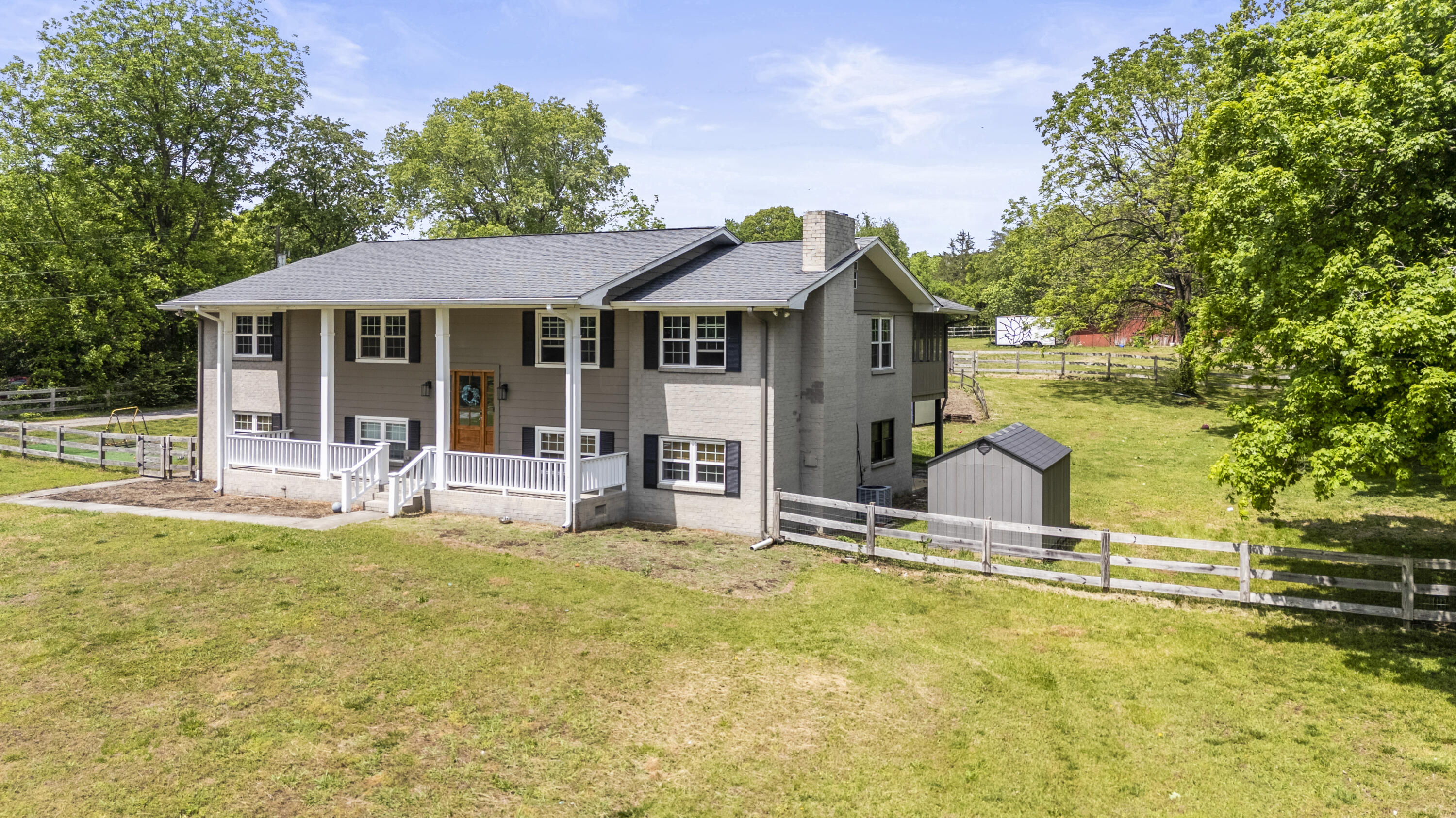 9035 Pleasant Lane