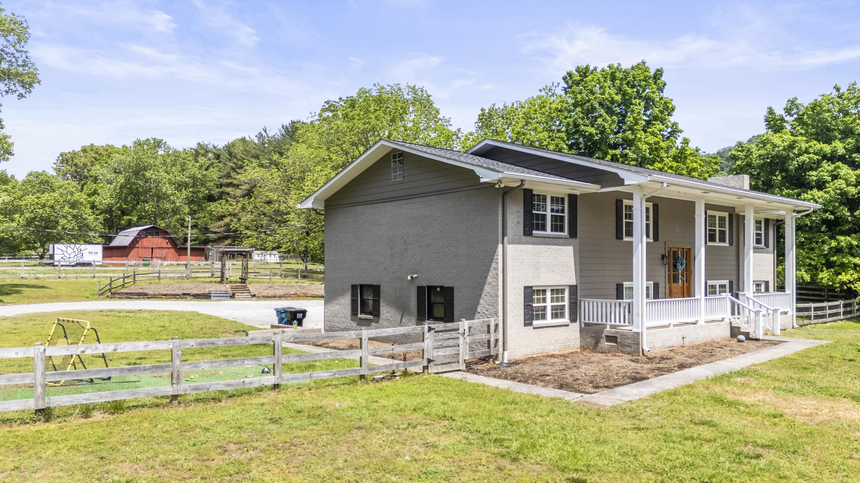 9035 Pleasant Lane
