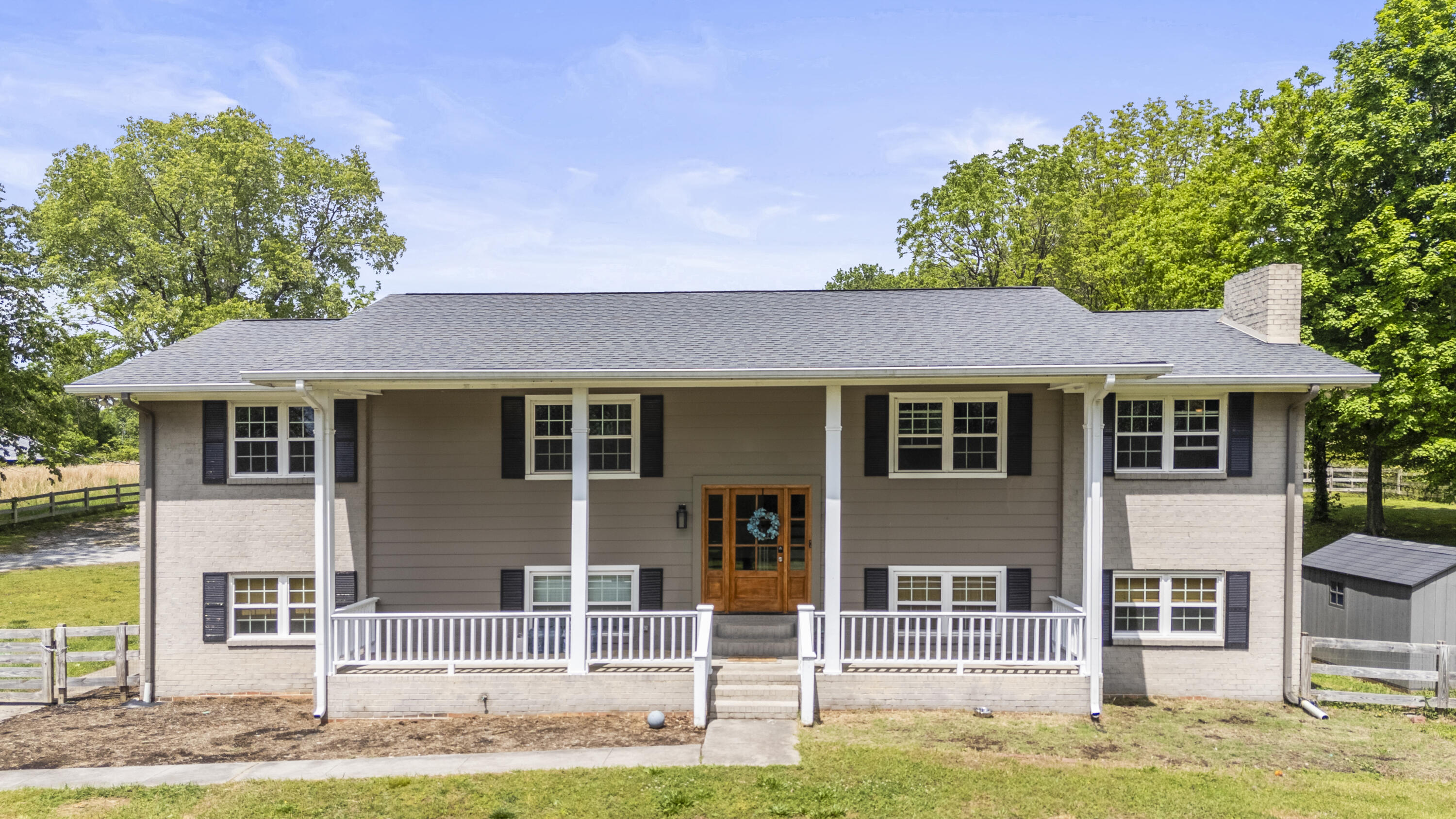 9035 Pleasant Lane