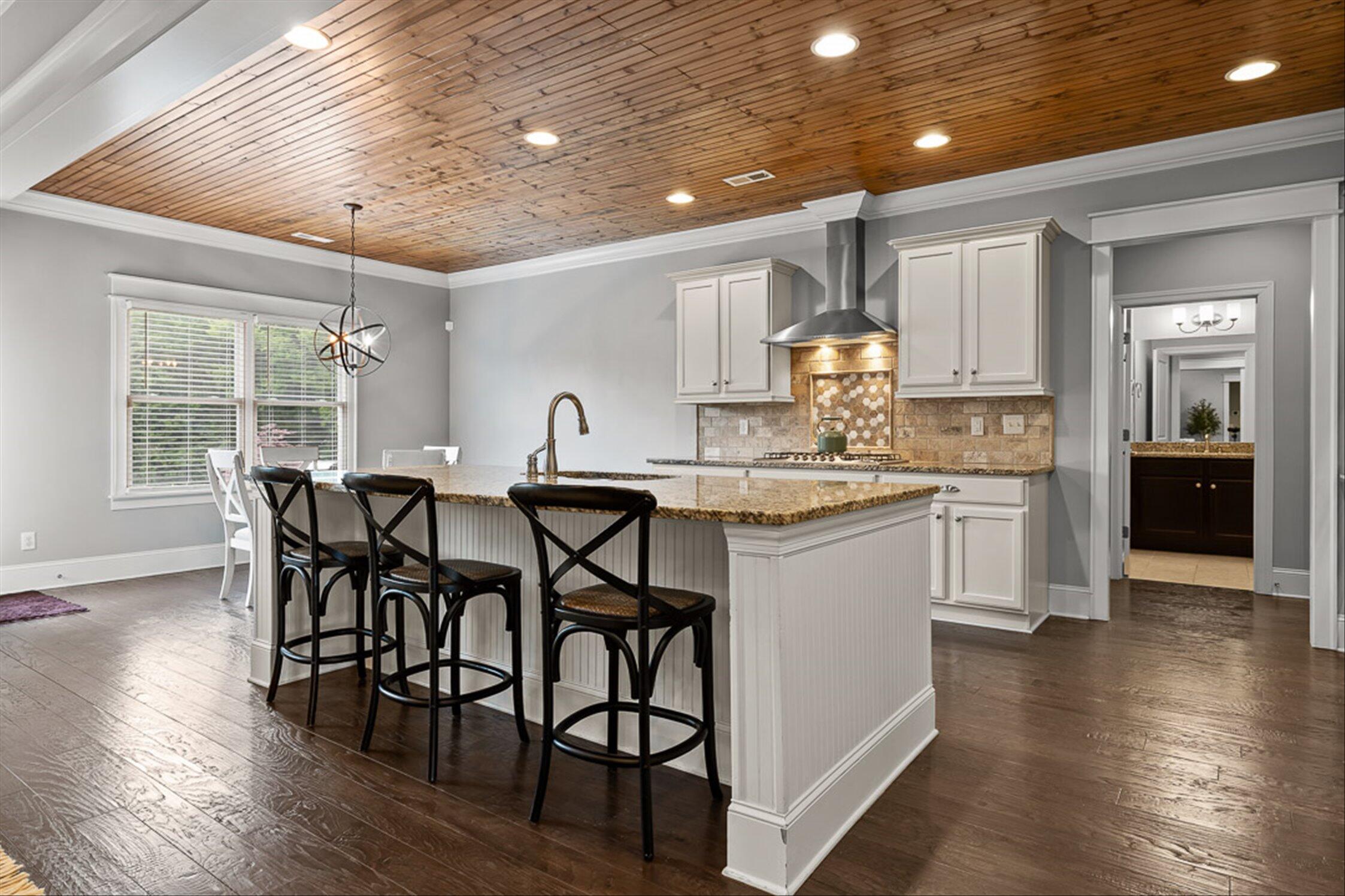 7997 Hampton Cove Drive