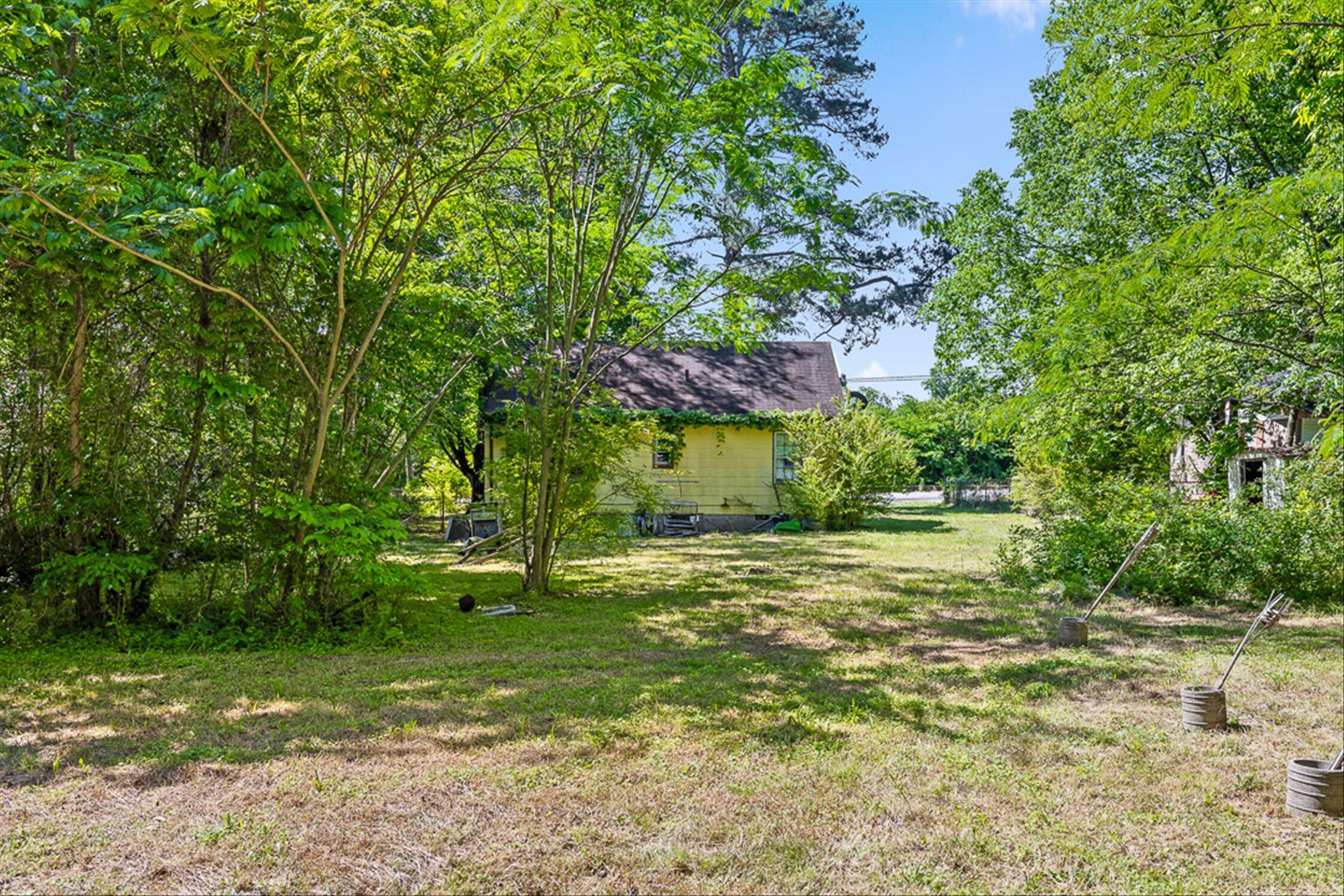 591 W Cloud Springs Road