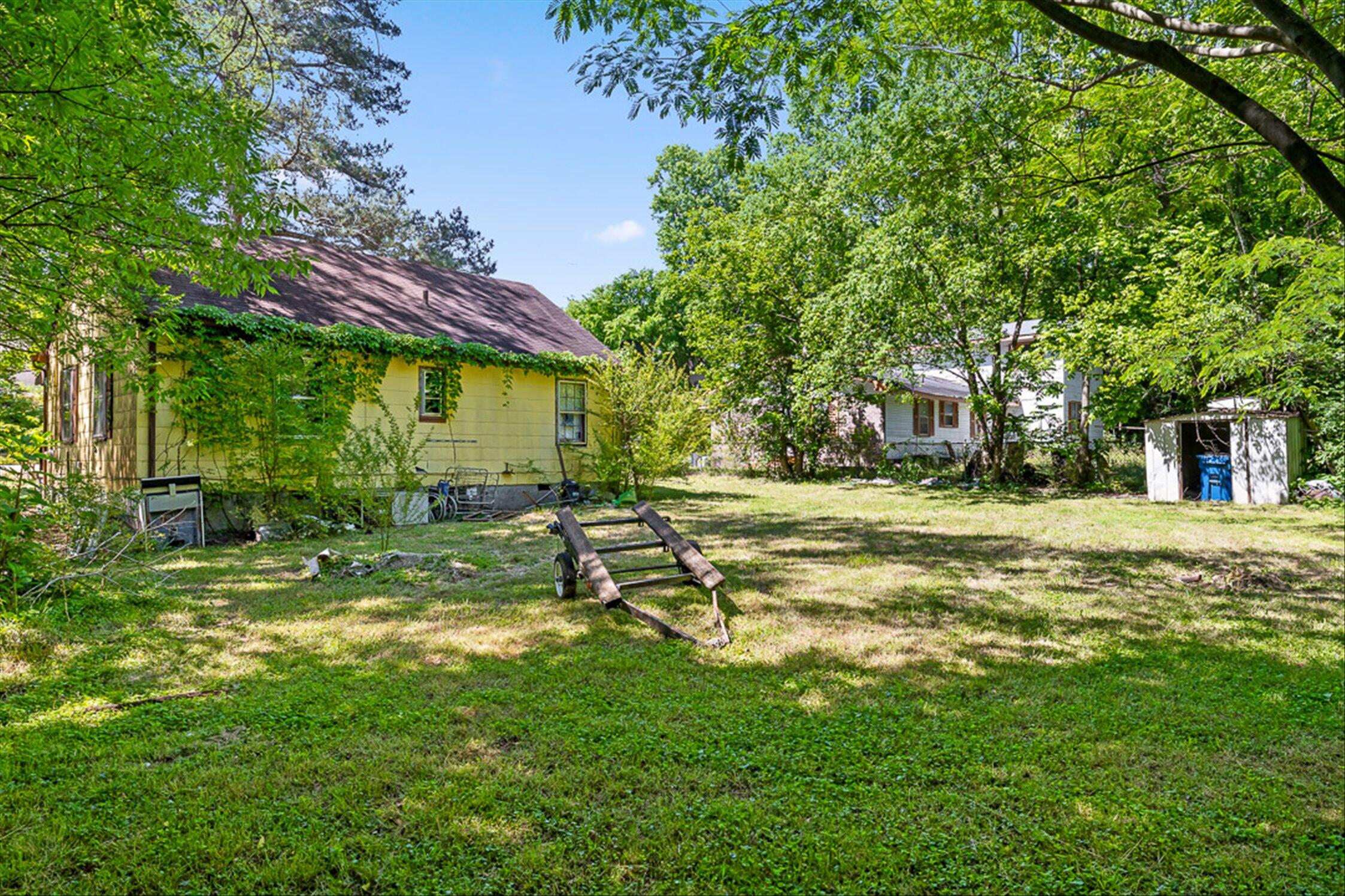 591 W Cloud Springs Road