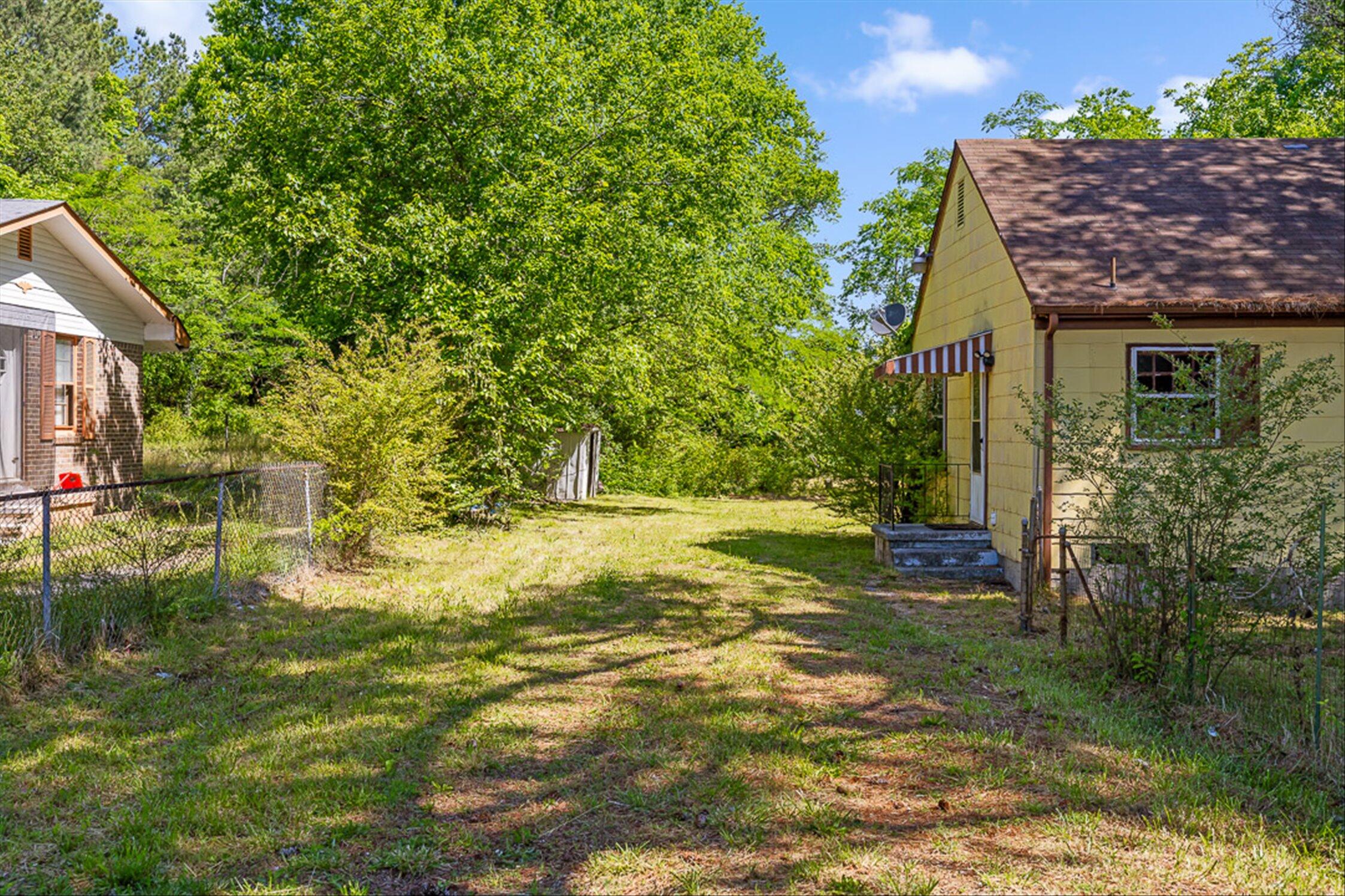 591 W Cloud Springs Road