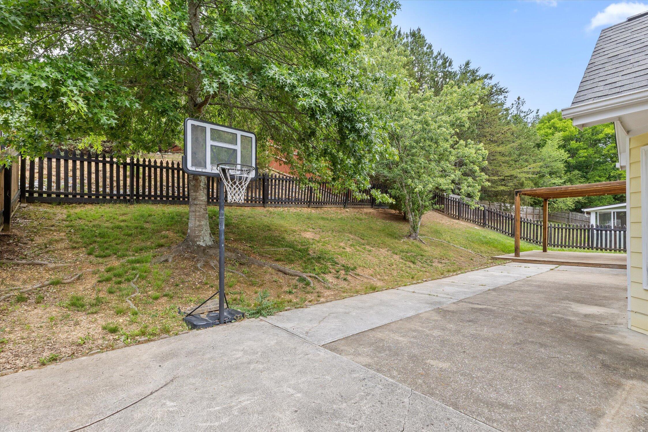 5775 Crooked Creek Drive