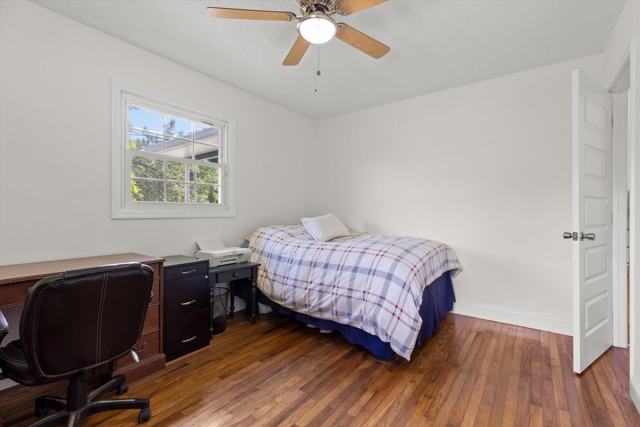 5 E Wotring Street