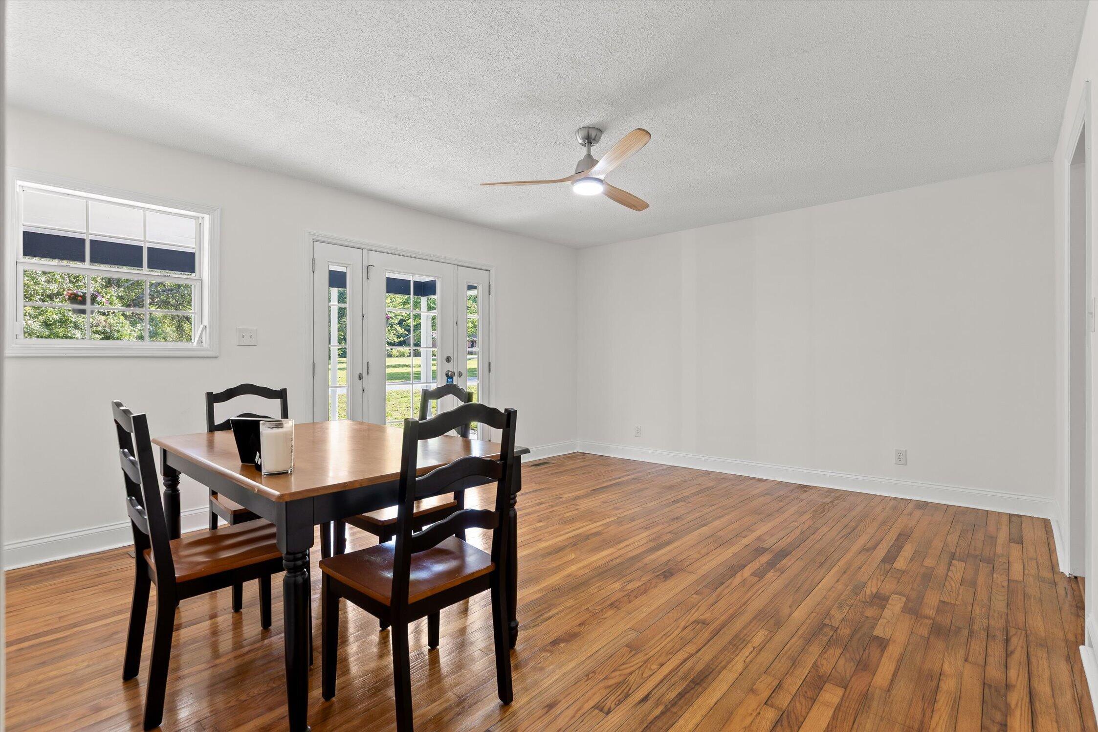 5 E Wotring Street