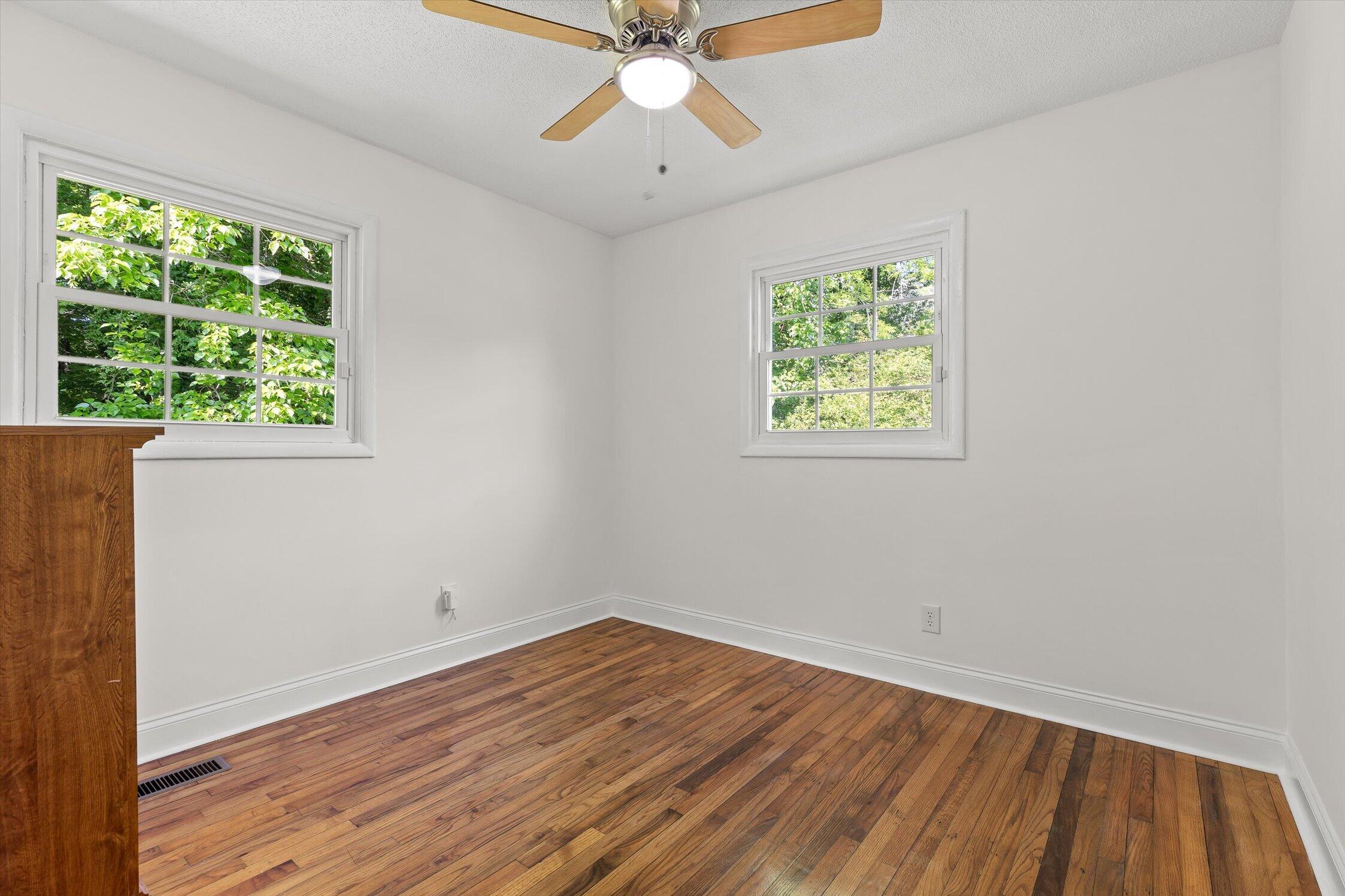 5 E Wotring Street