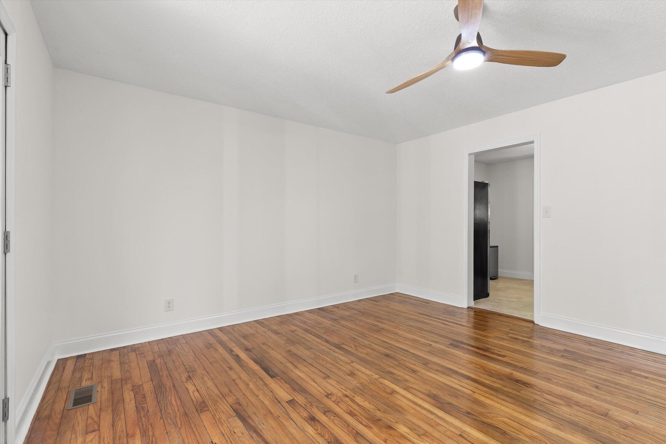 5 E Wotring Street